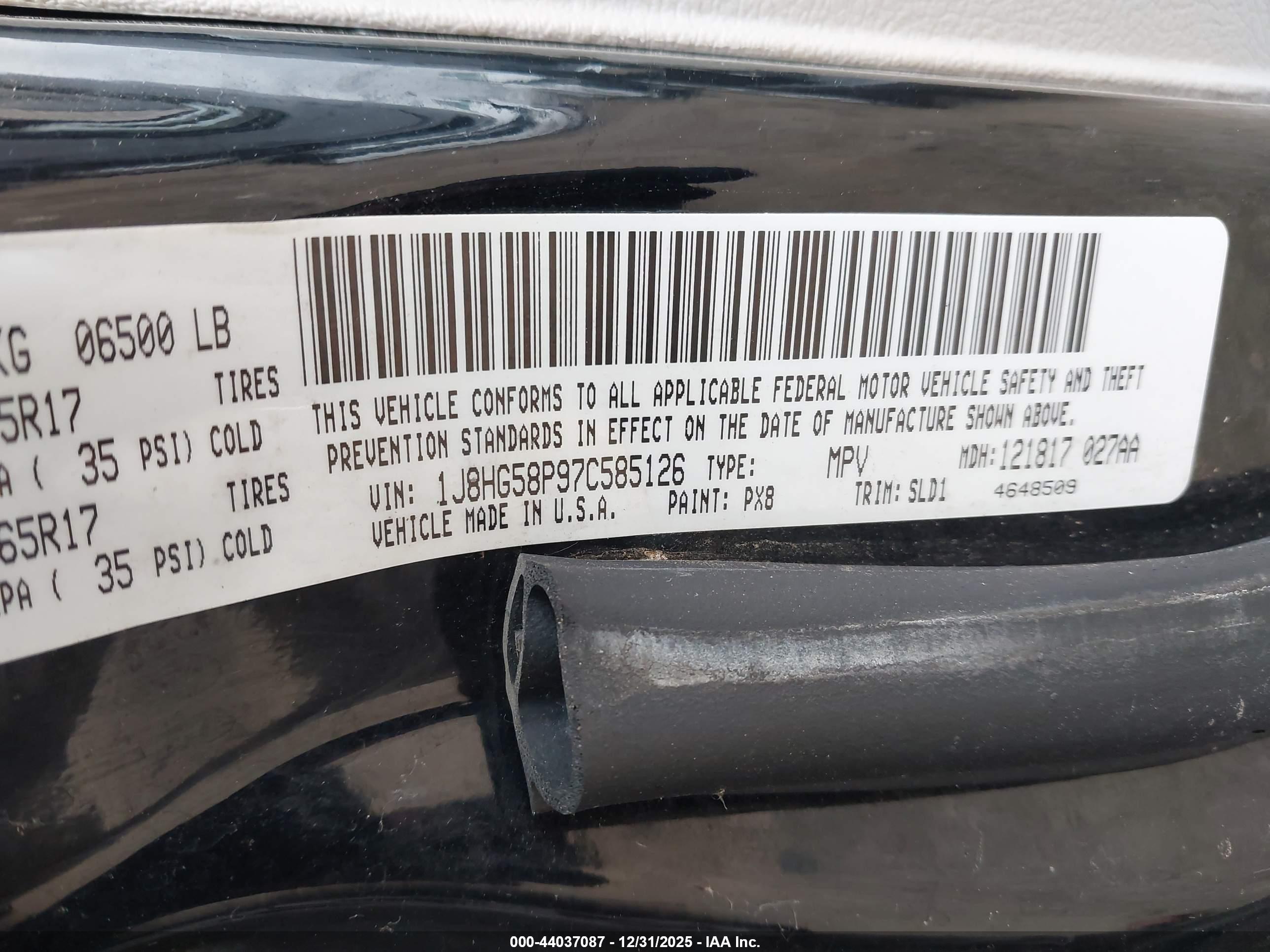 JEEP COMMANDER image 9