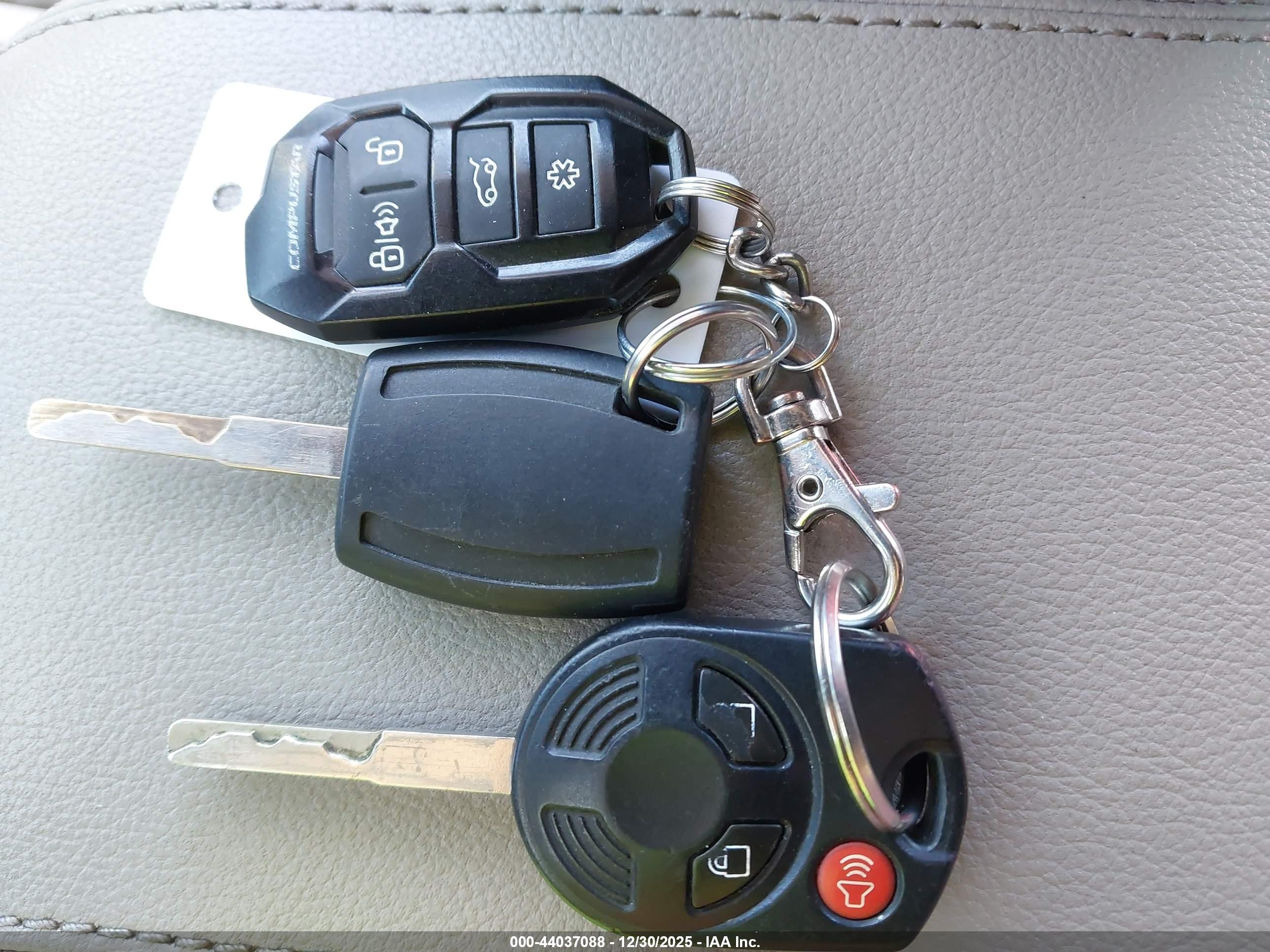 FORD ESCAPE image 11