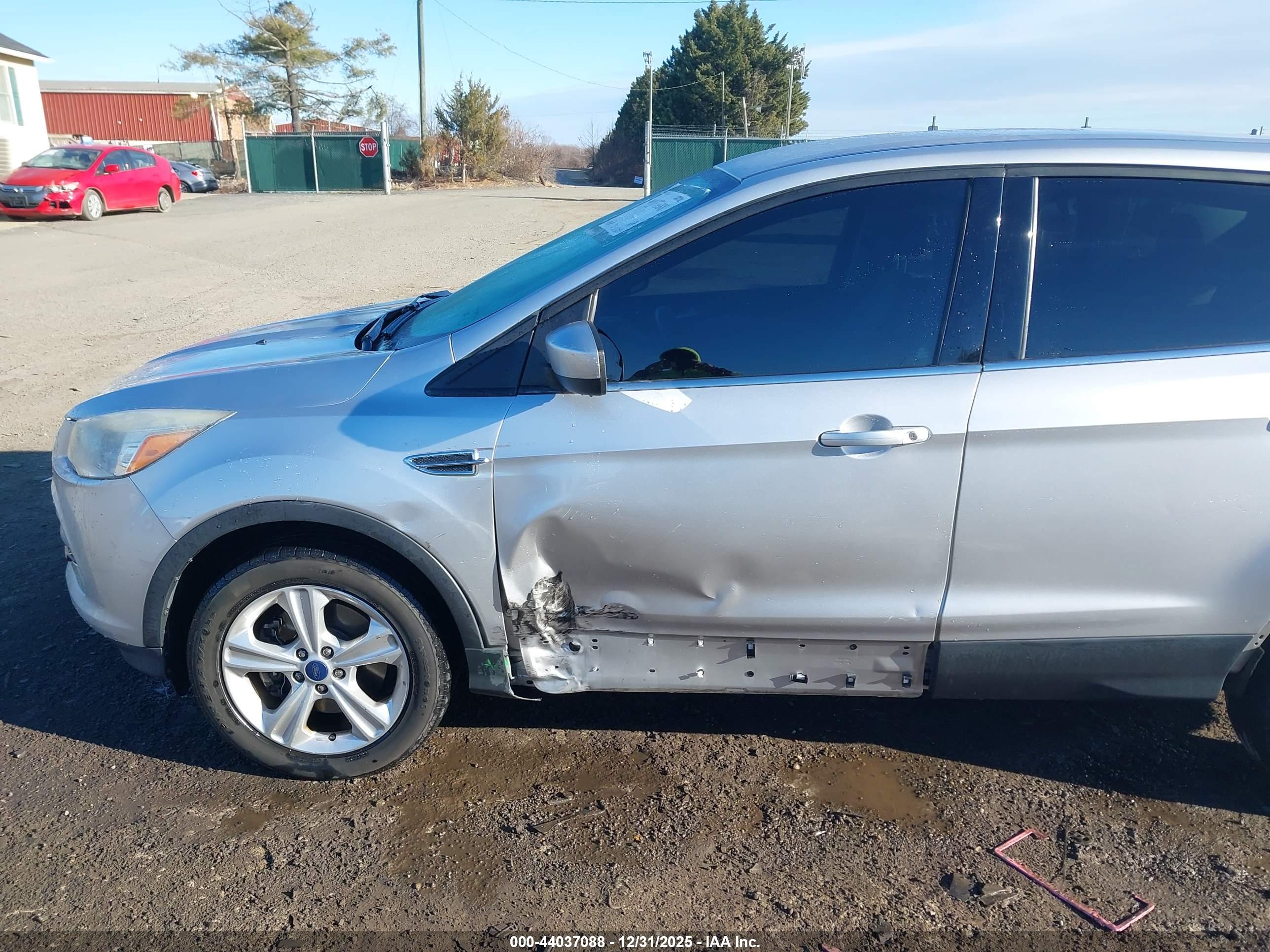 FORD ESCAPE image 6