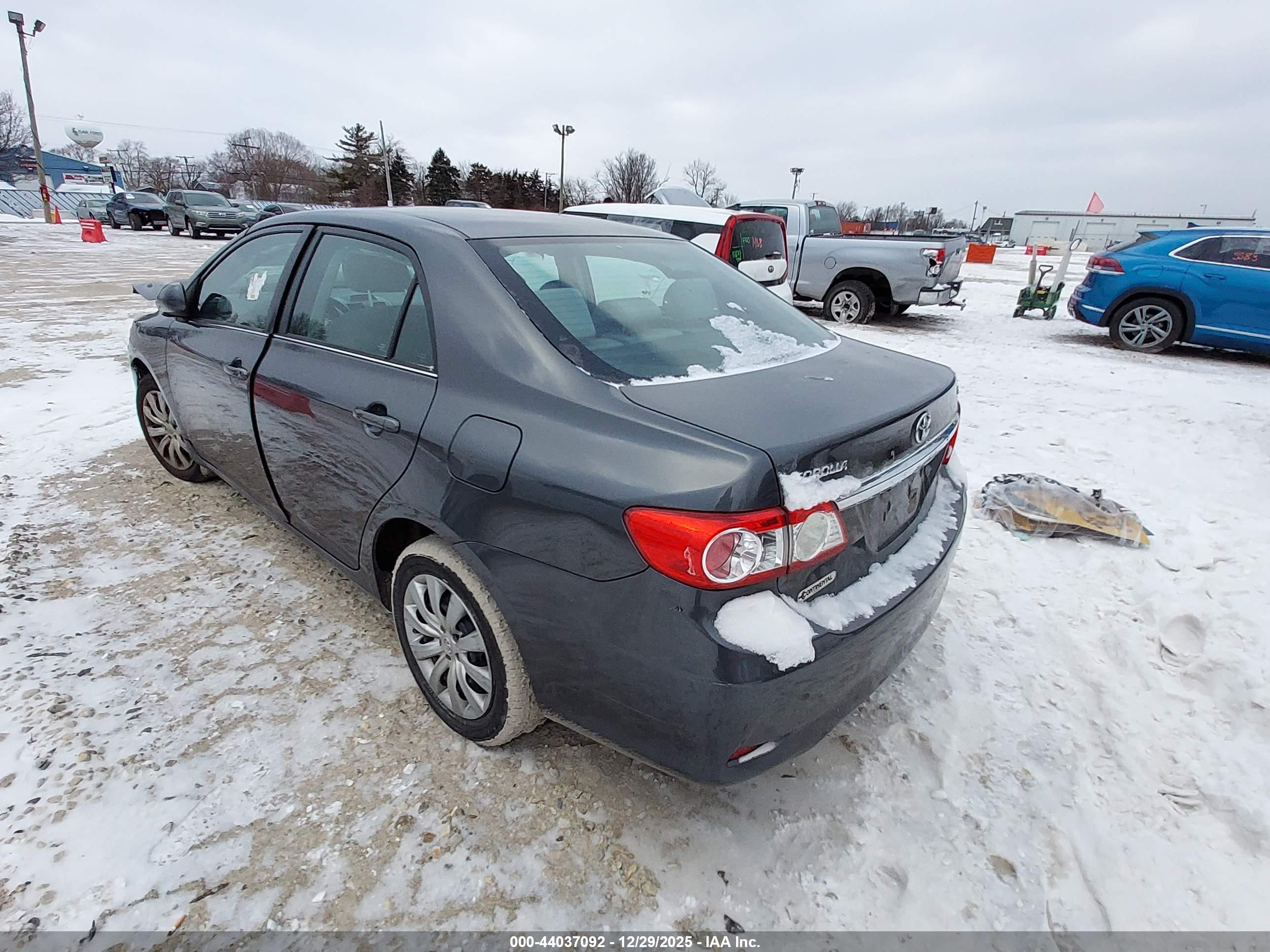 TOYOTA COROLLA image 3