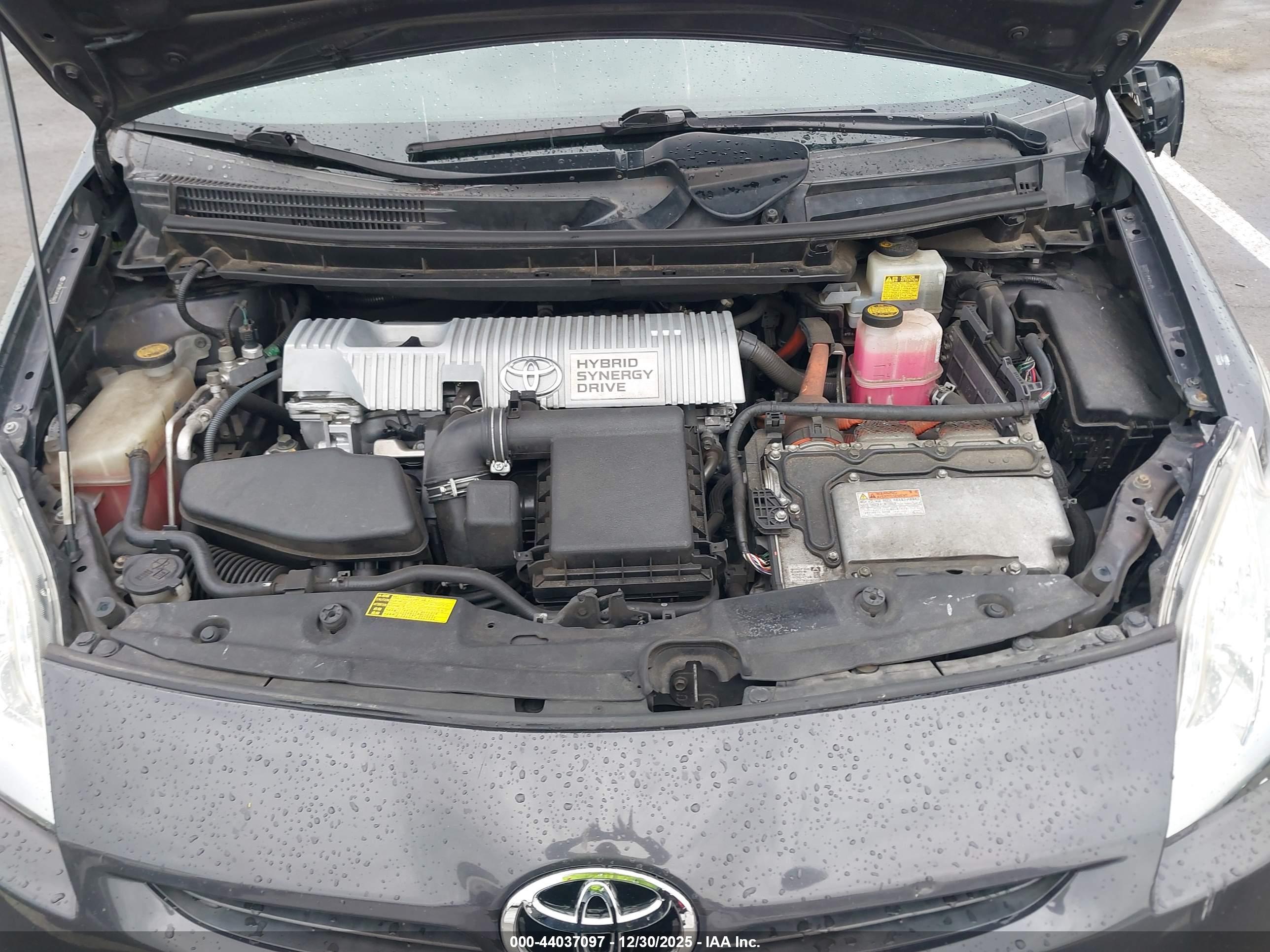 TOYOTA PRIUS image 10