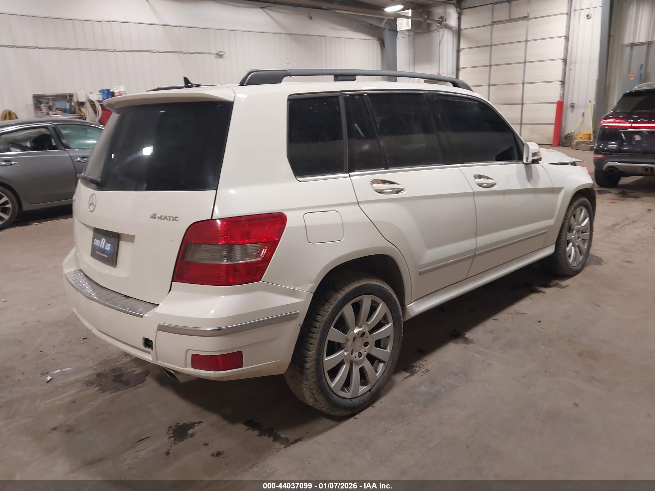 MERCEDES-BENZ GLK image 4