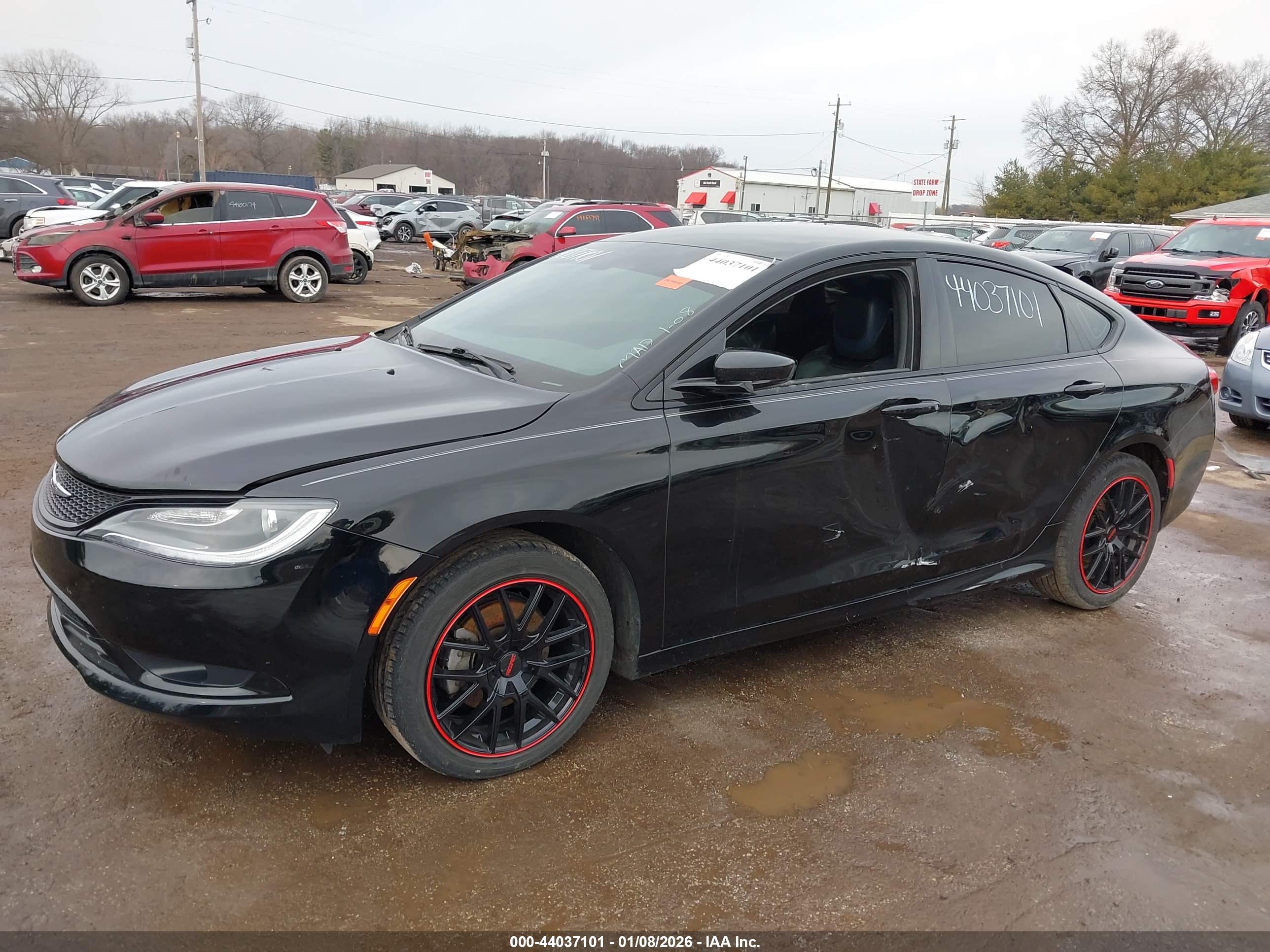 CHRYSLER 200 image 6