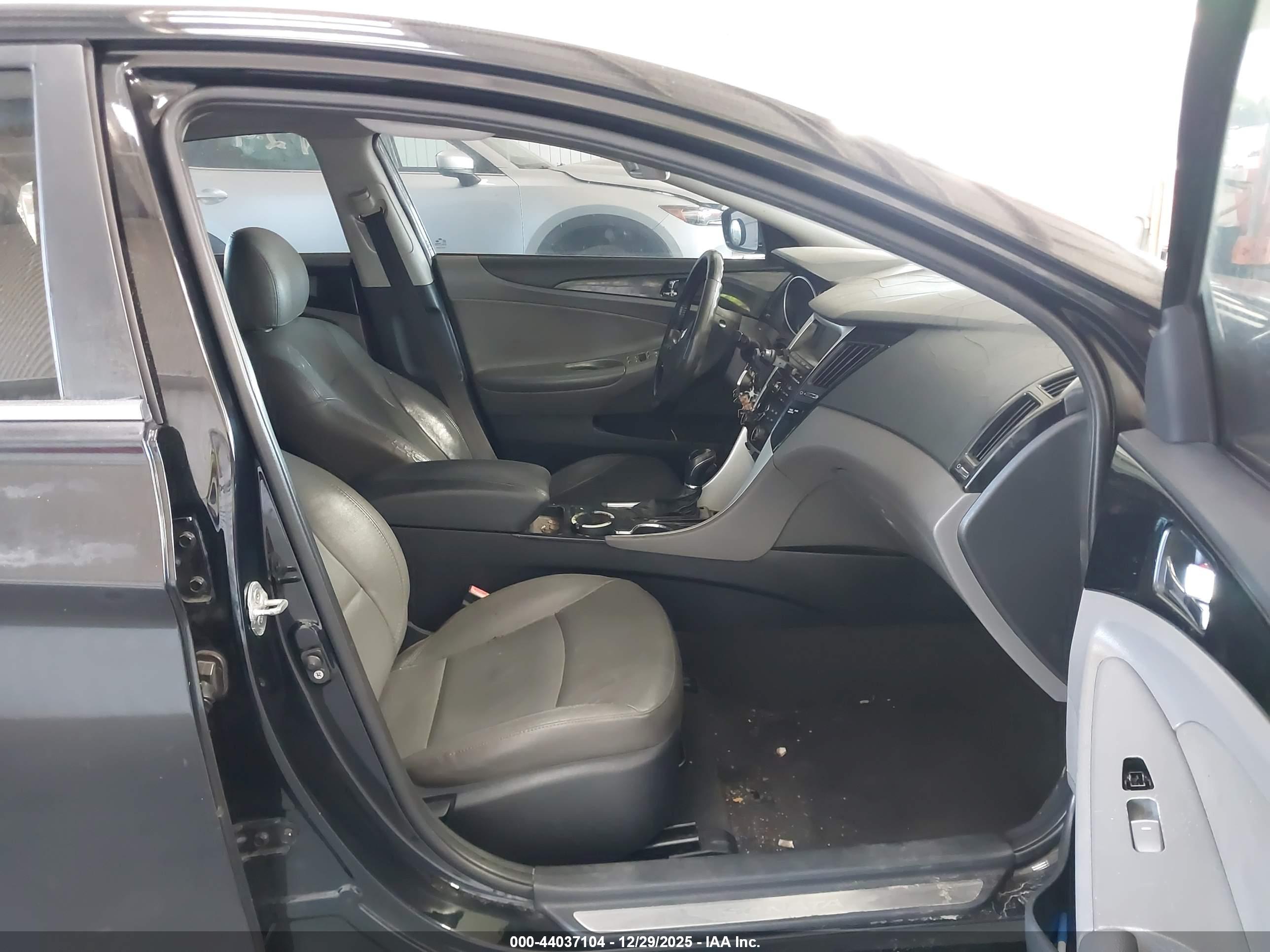HYUNDAI SONATA image 5