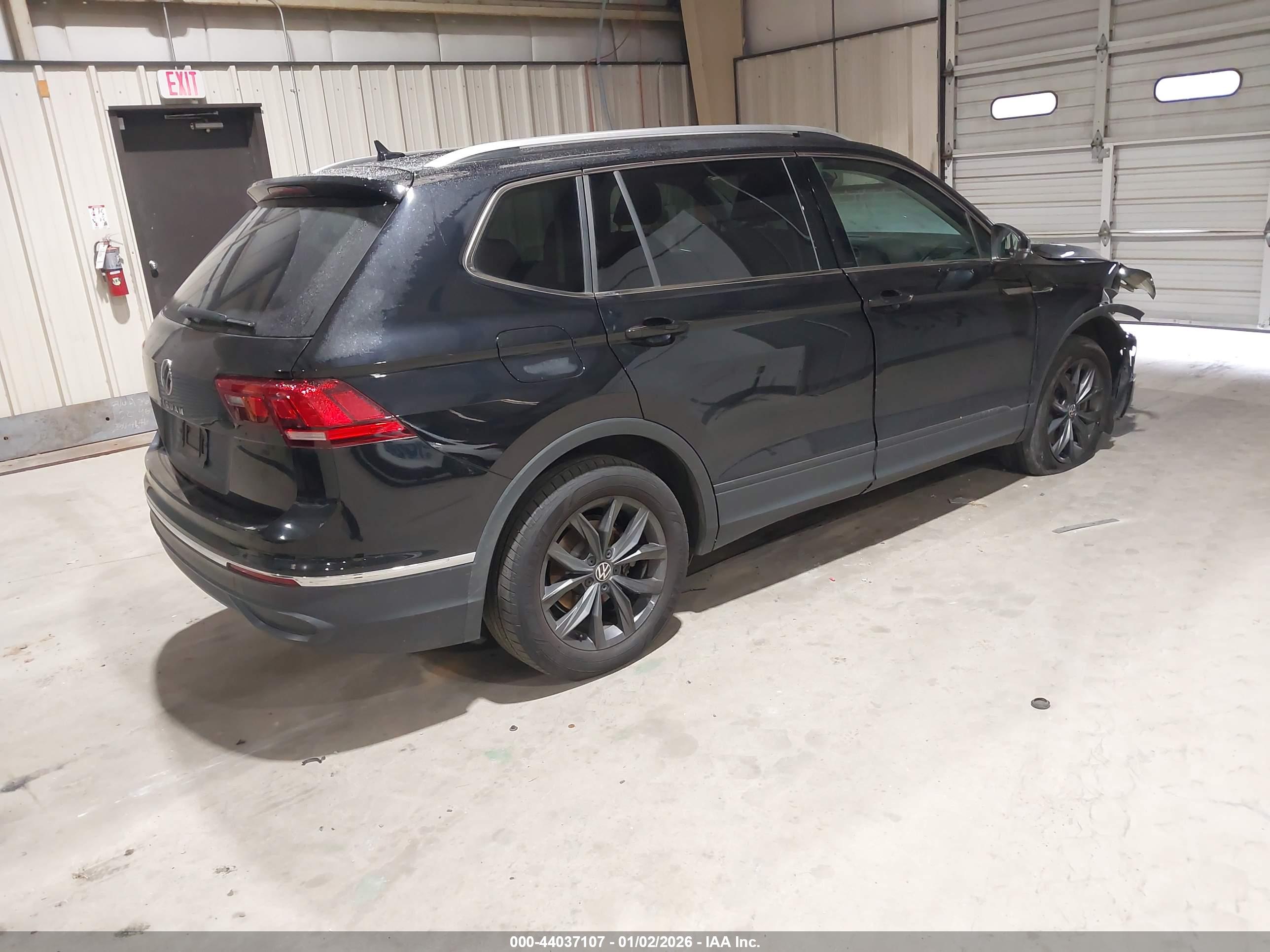VOLKSWAGEN TIGUAN image 4