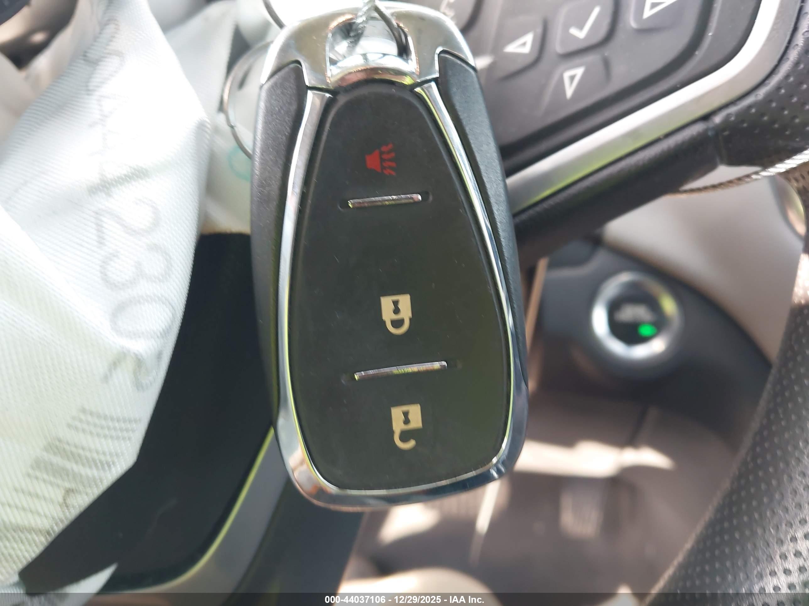 CHEVROLET EQUINOX image 11