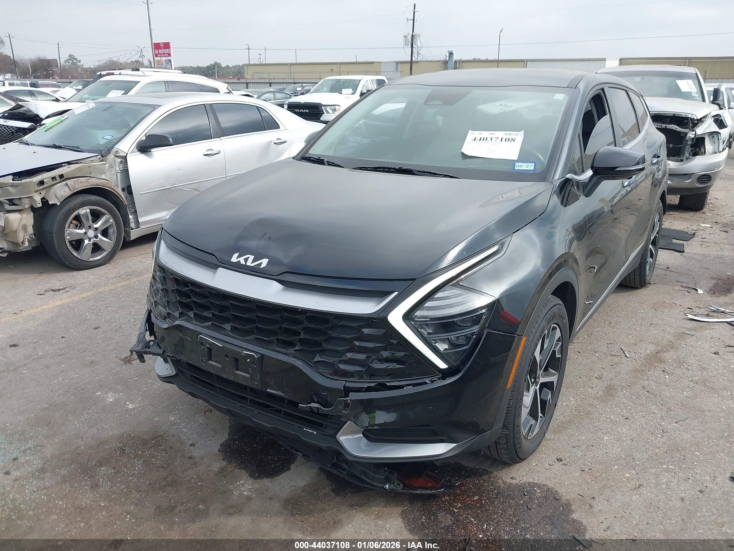 KIA SPORTAGE image 6