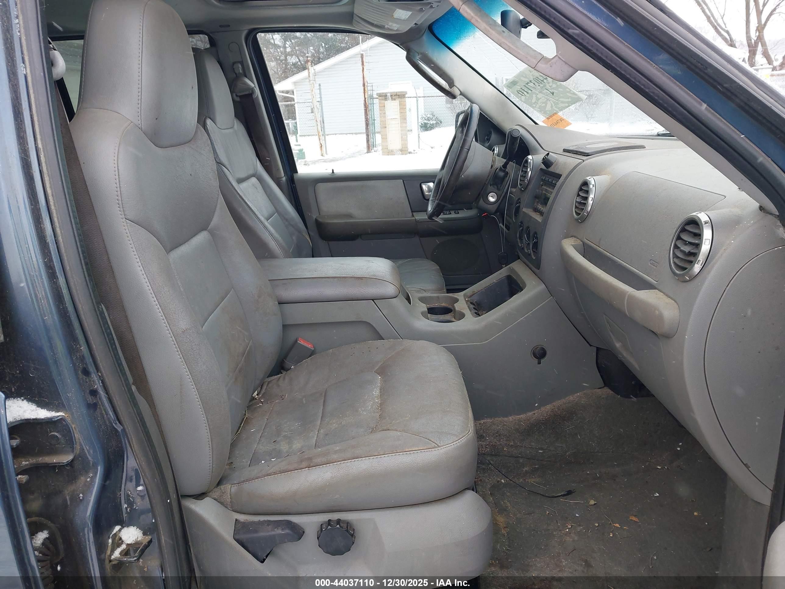 FORD EXPEDITION image 5