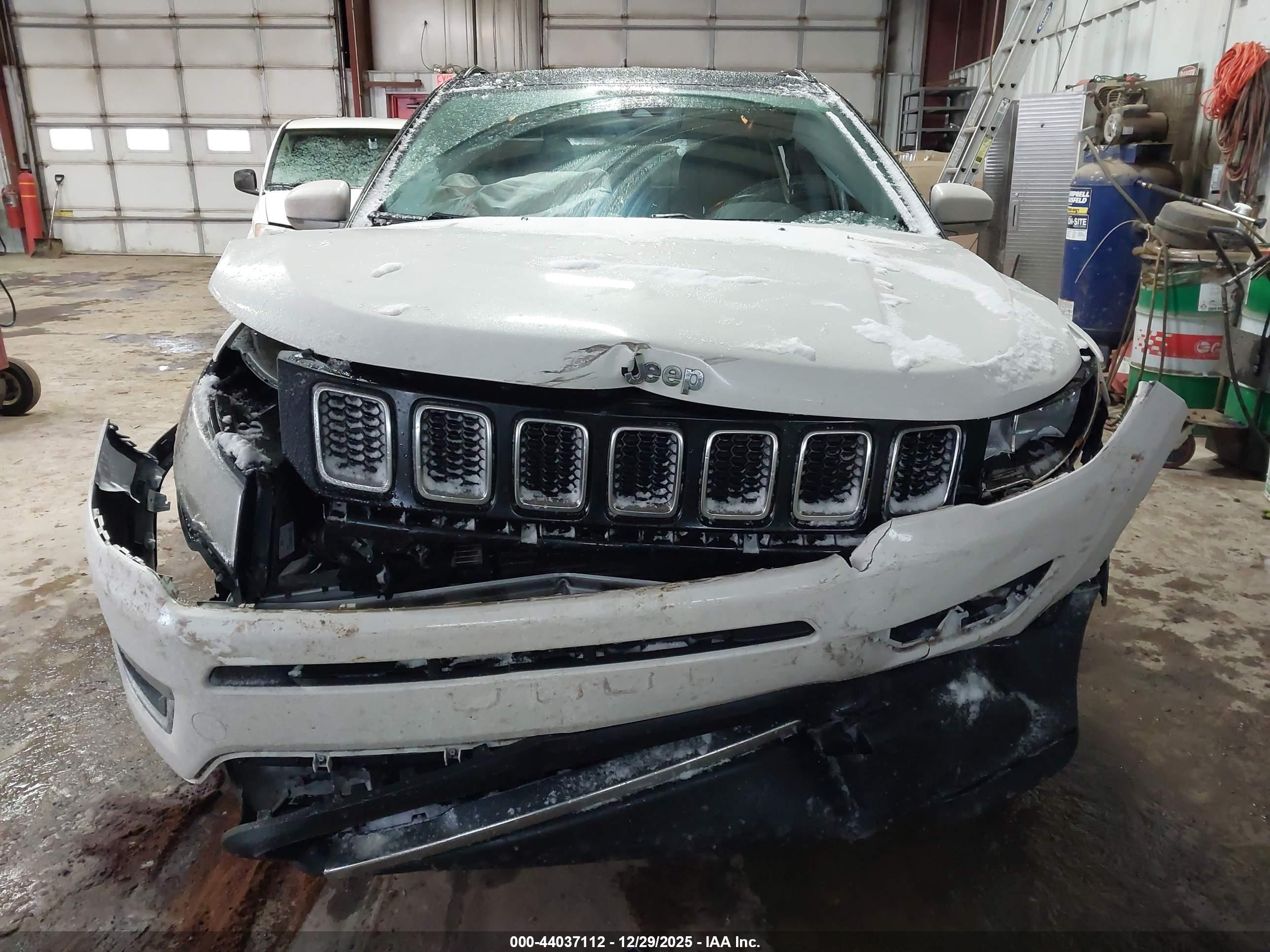 JEEP COMPASS image 6