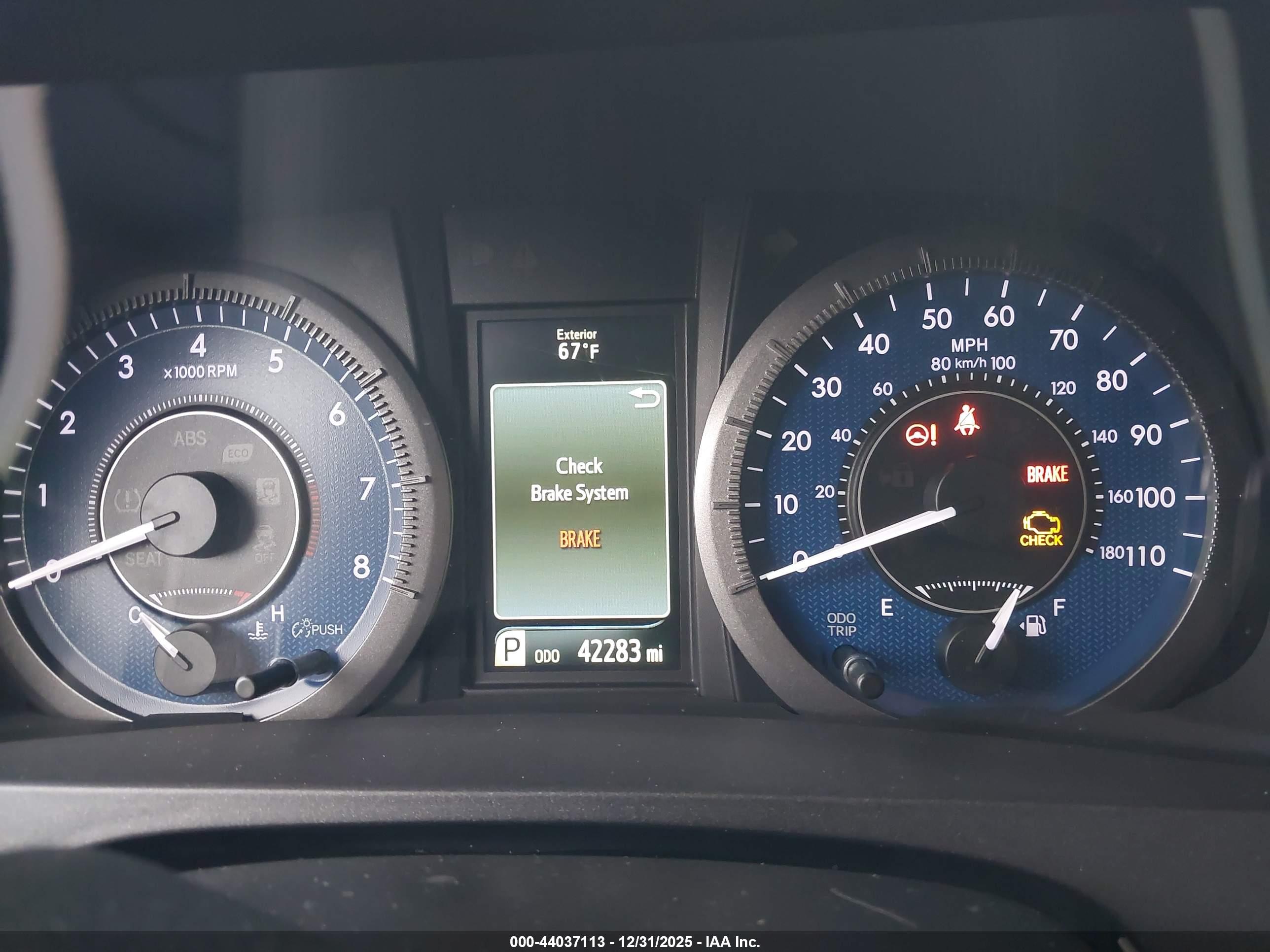 TOYOTA SIENNA image 7