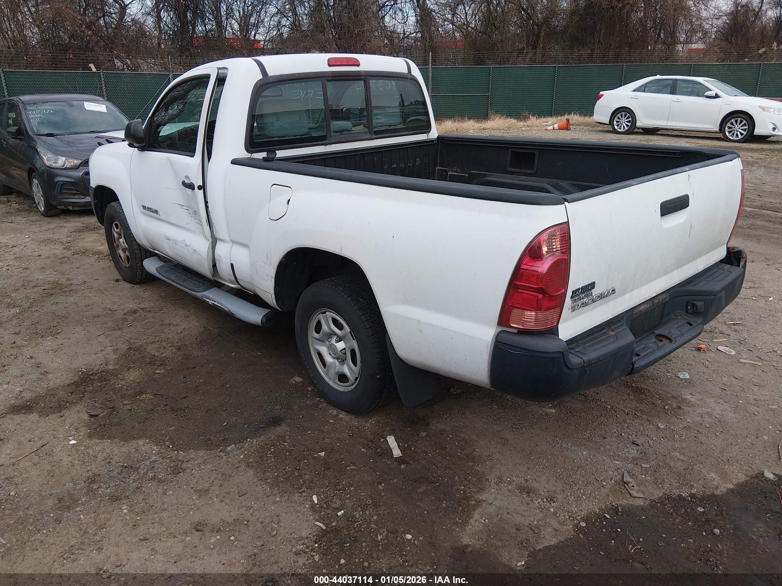 TOYOTA TACOMA image 3