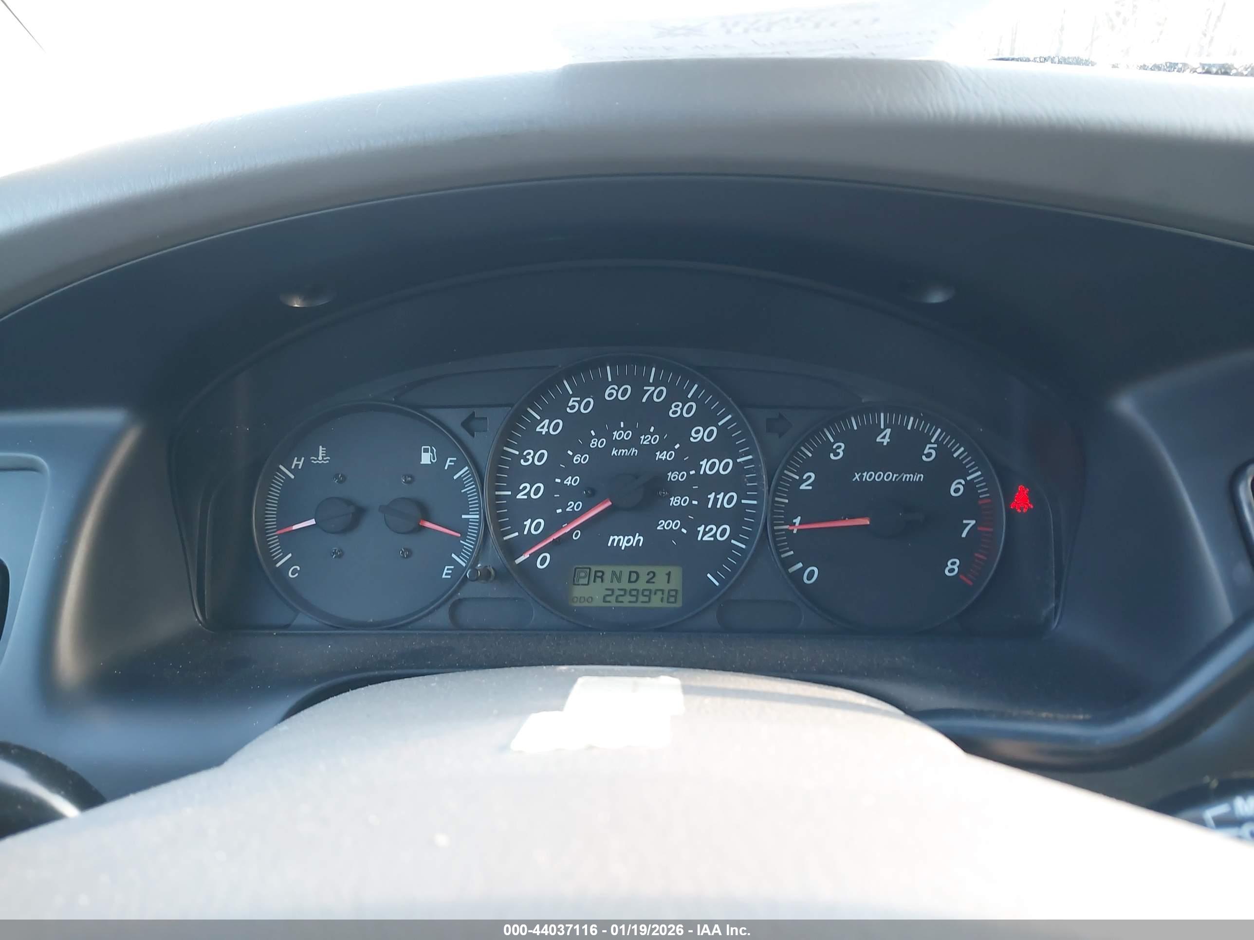 MAZDA MPV image 7