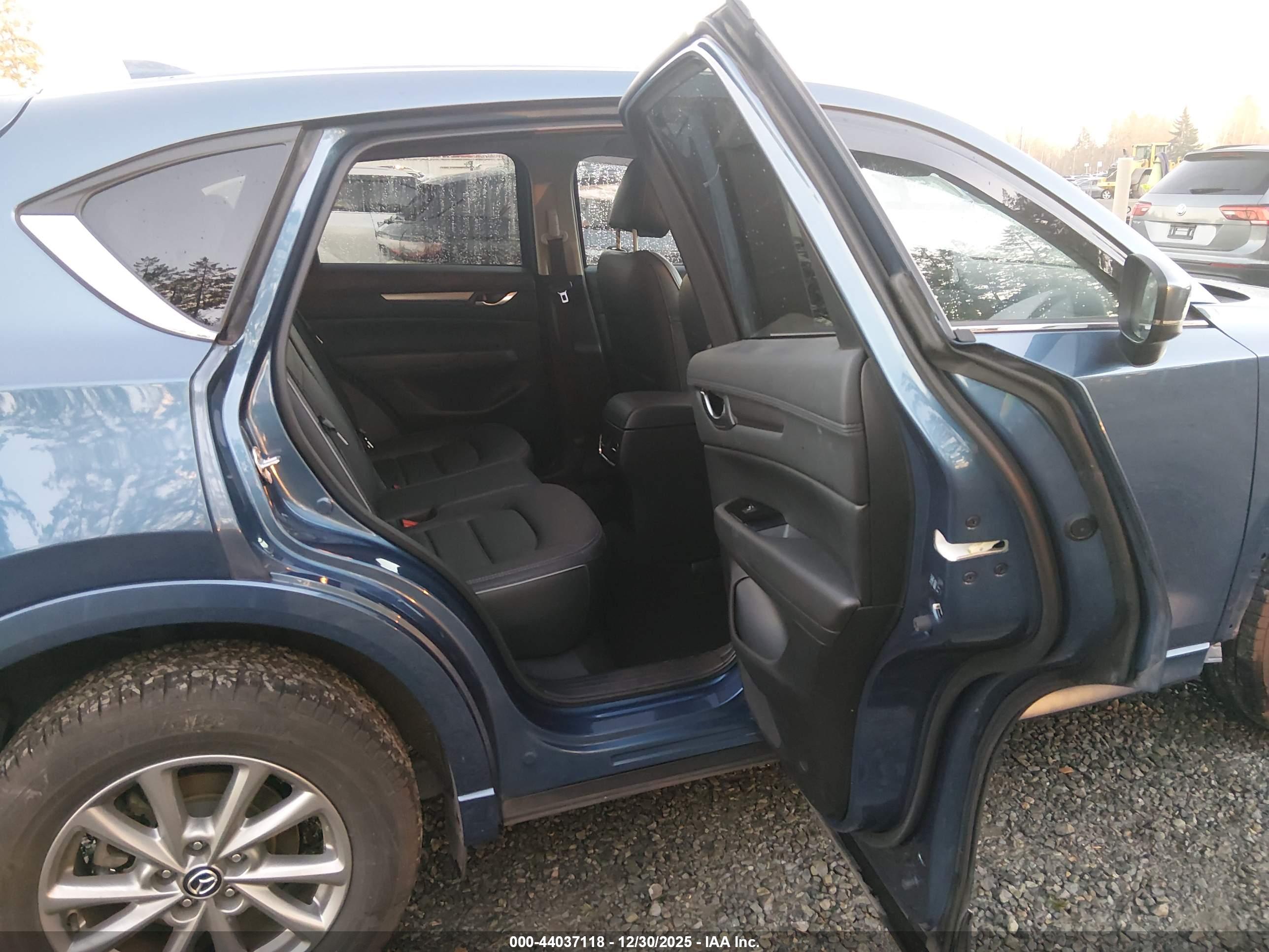 MAZDA CX-5 image 8