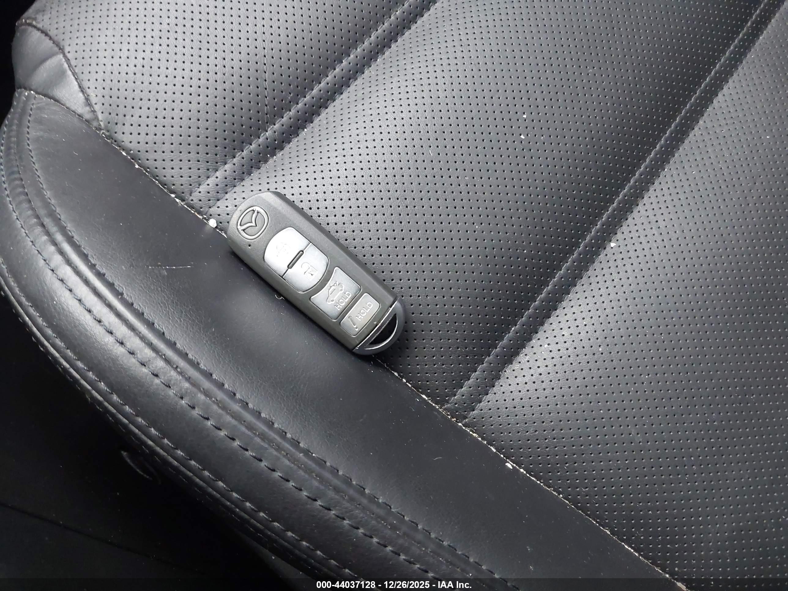 MAZDA MAZDA6 image 11