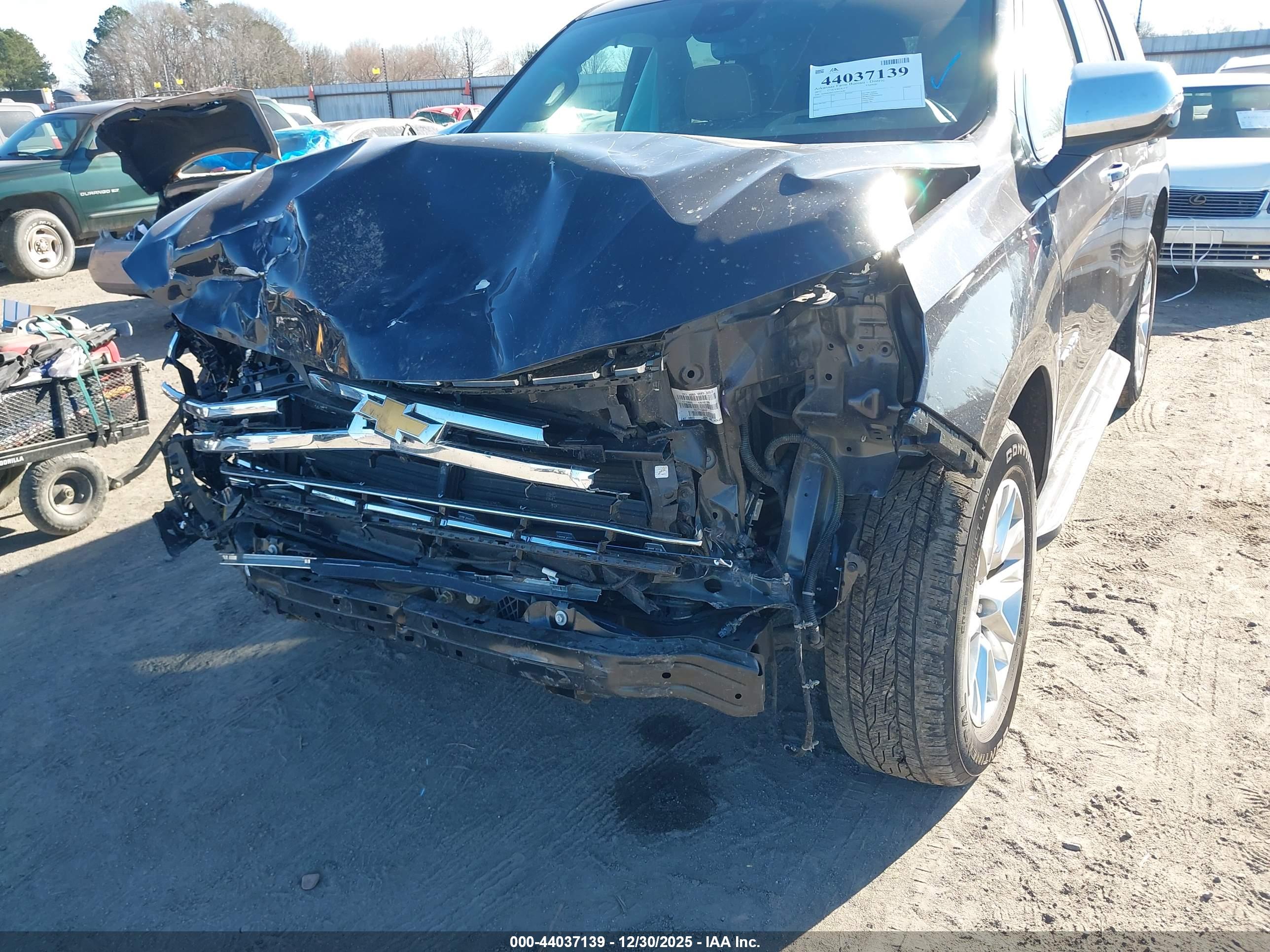 CHEVROLET TAHOE image 6