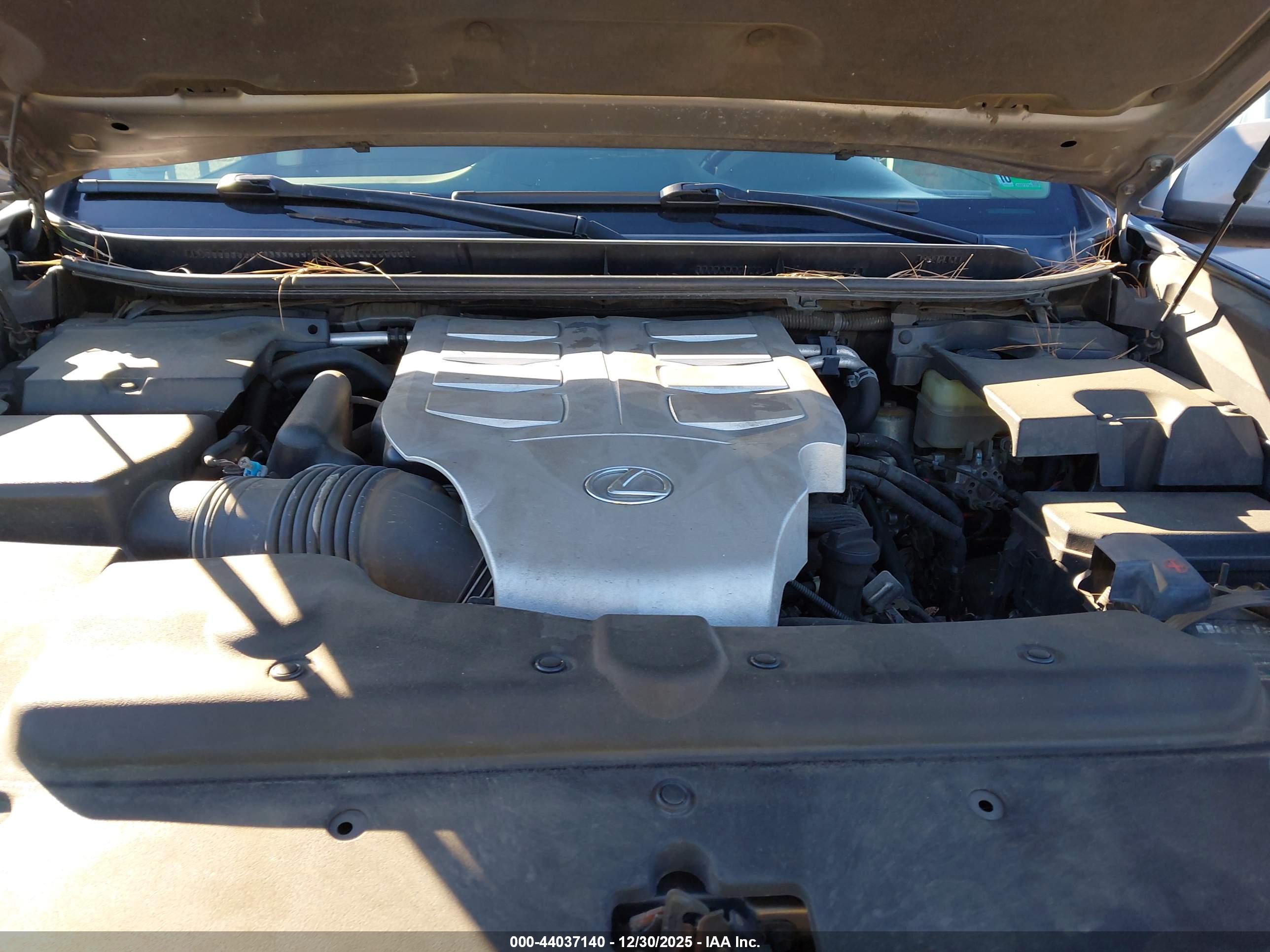LEXUS GX image 10