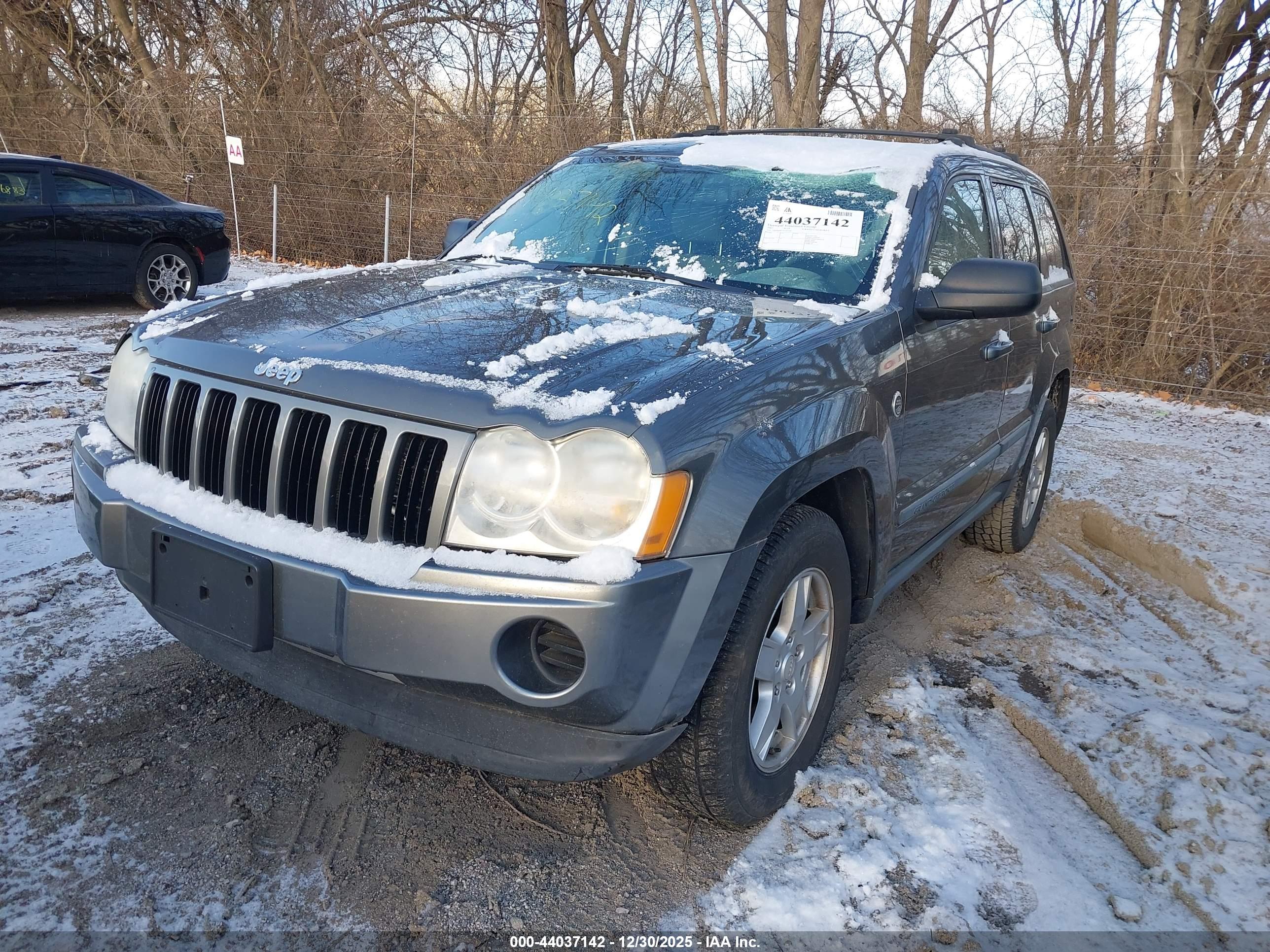 JEEP GRAND image 2