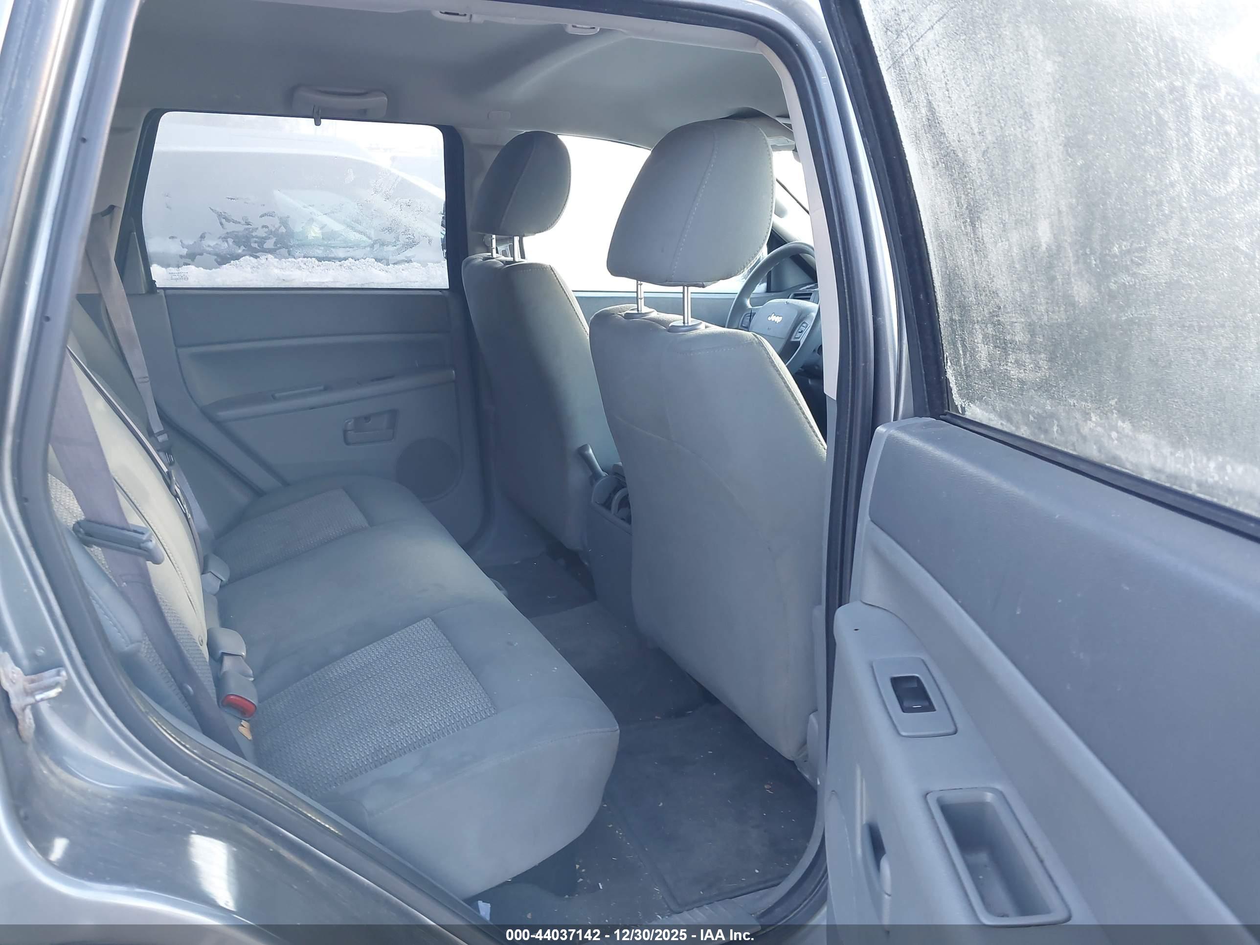 JEEP GRAND image 8