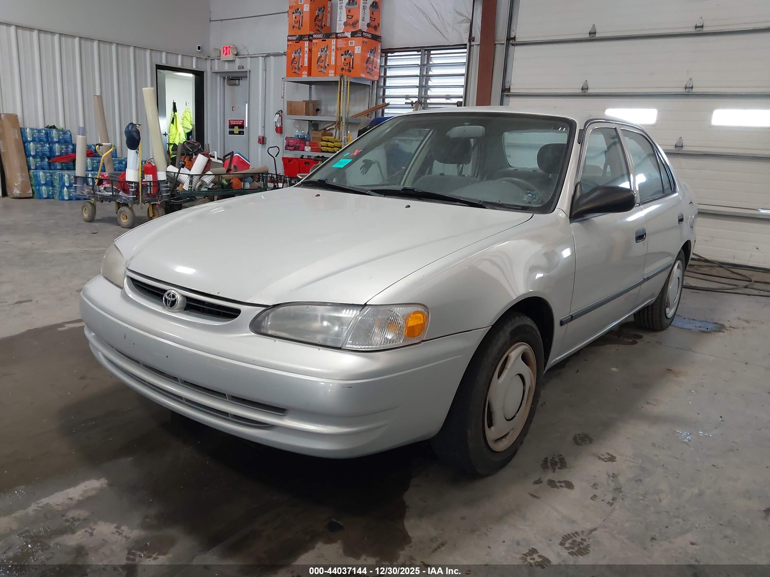 TOYOTA COROLLA image 2