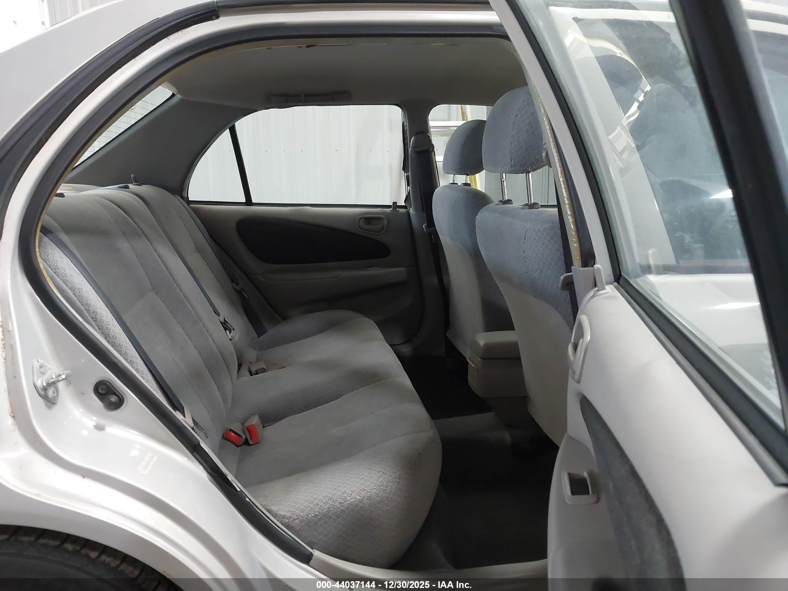 TOYOTA COROLLA image 8