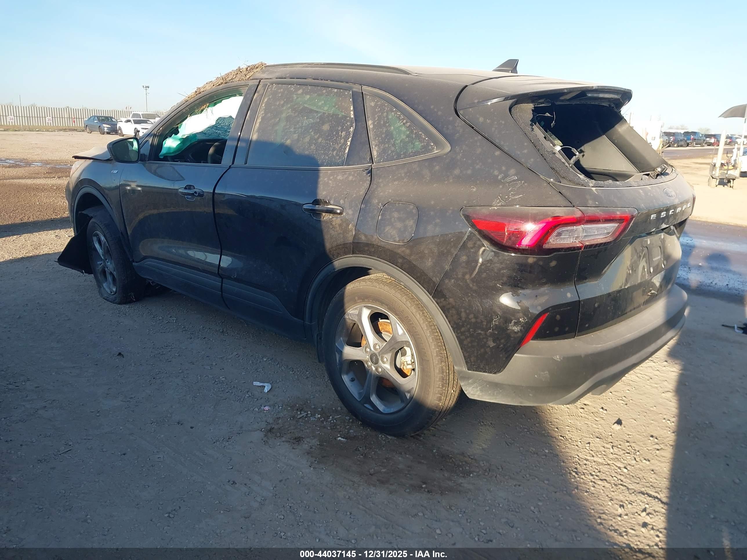FORD ESCAPE image 3