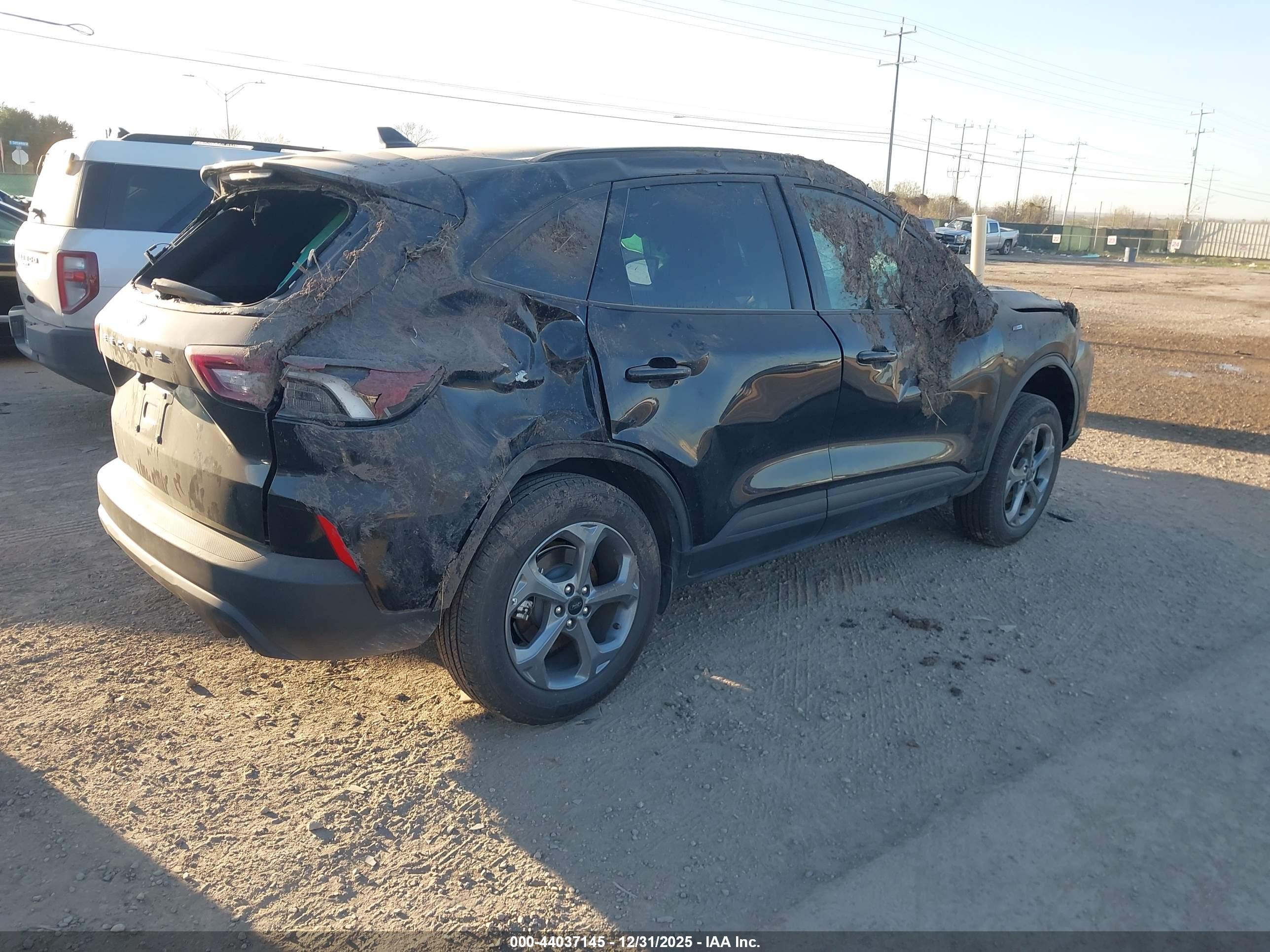 FORD ESCAPE image 4