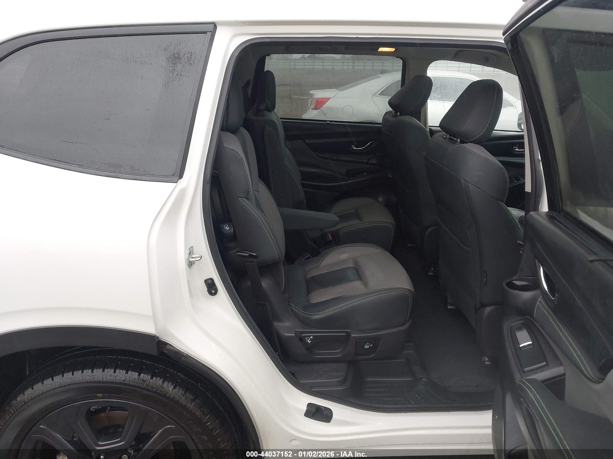 SUBARU ASCENT image 8