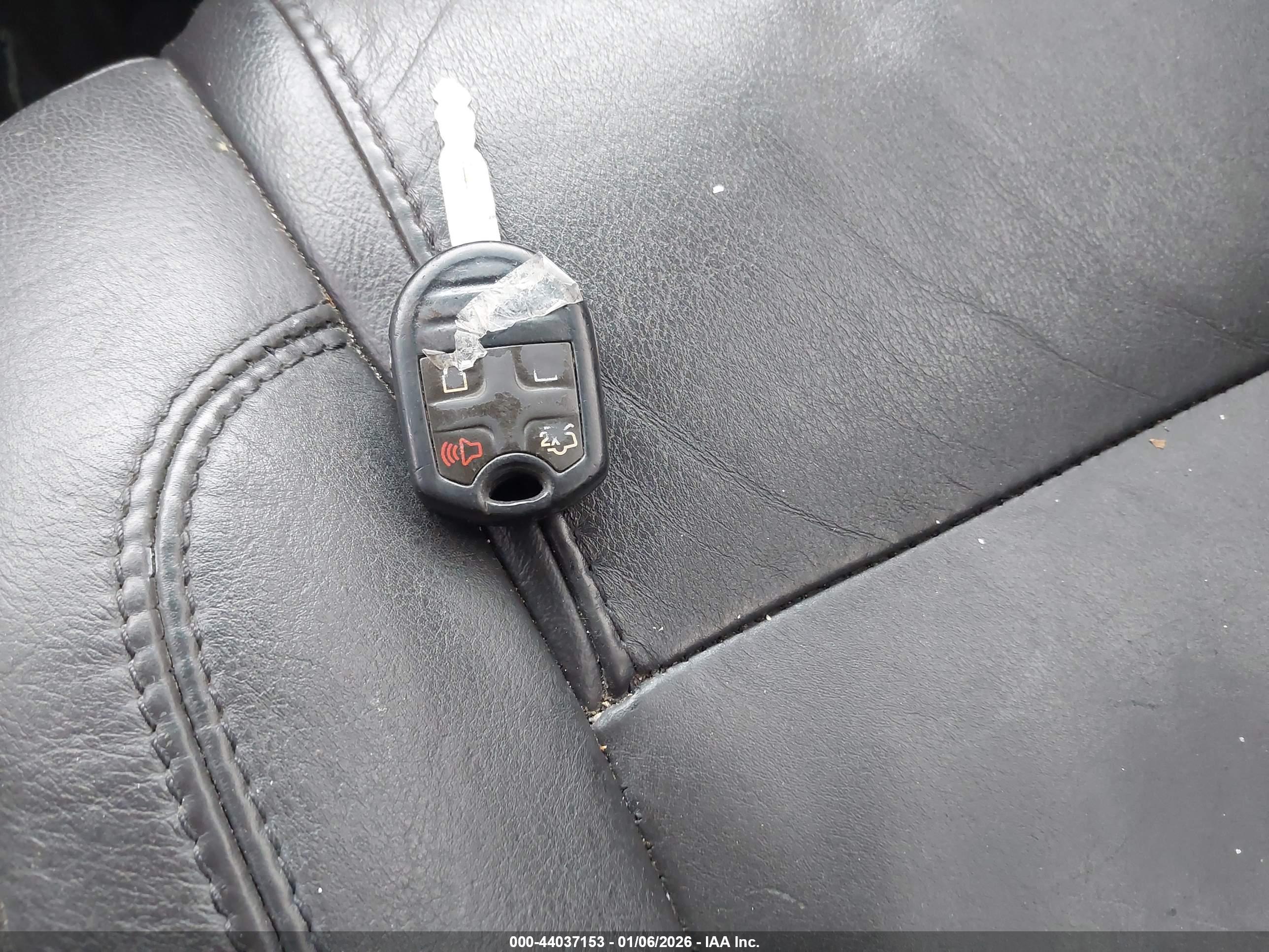 FORD EXPLORER image 11