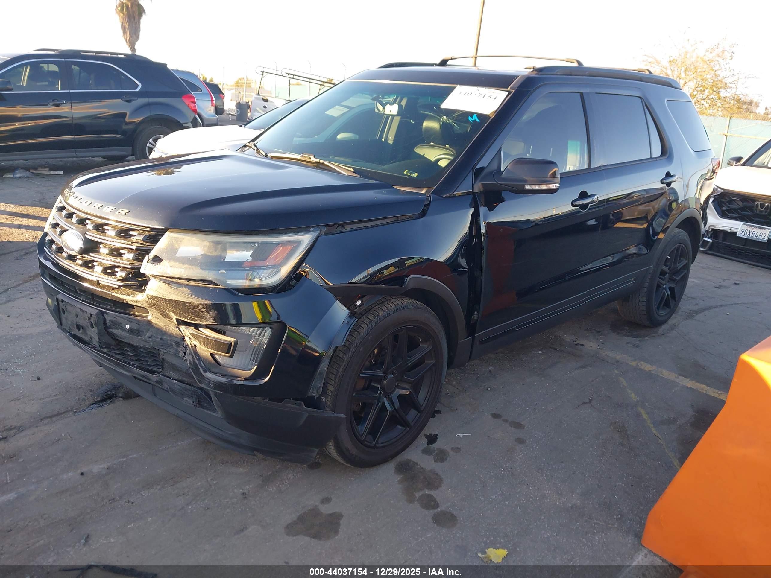 FORD EXPLORER image 2