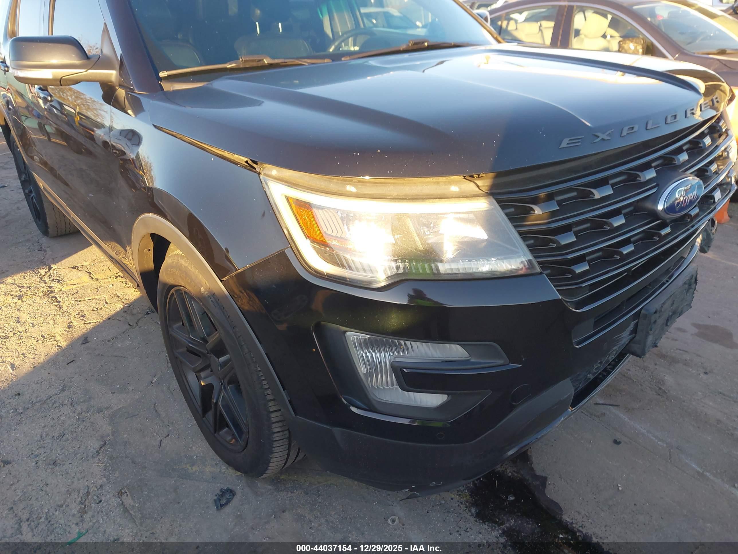 FORD EXPLORER image 6