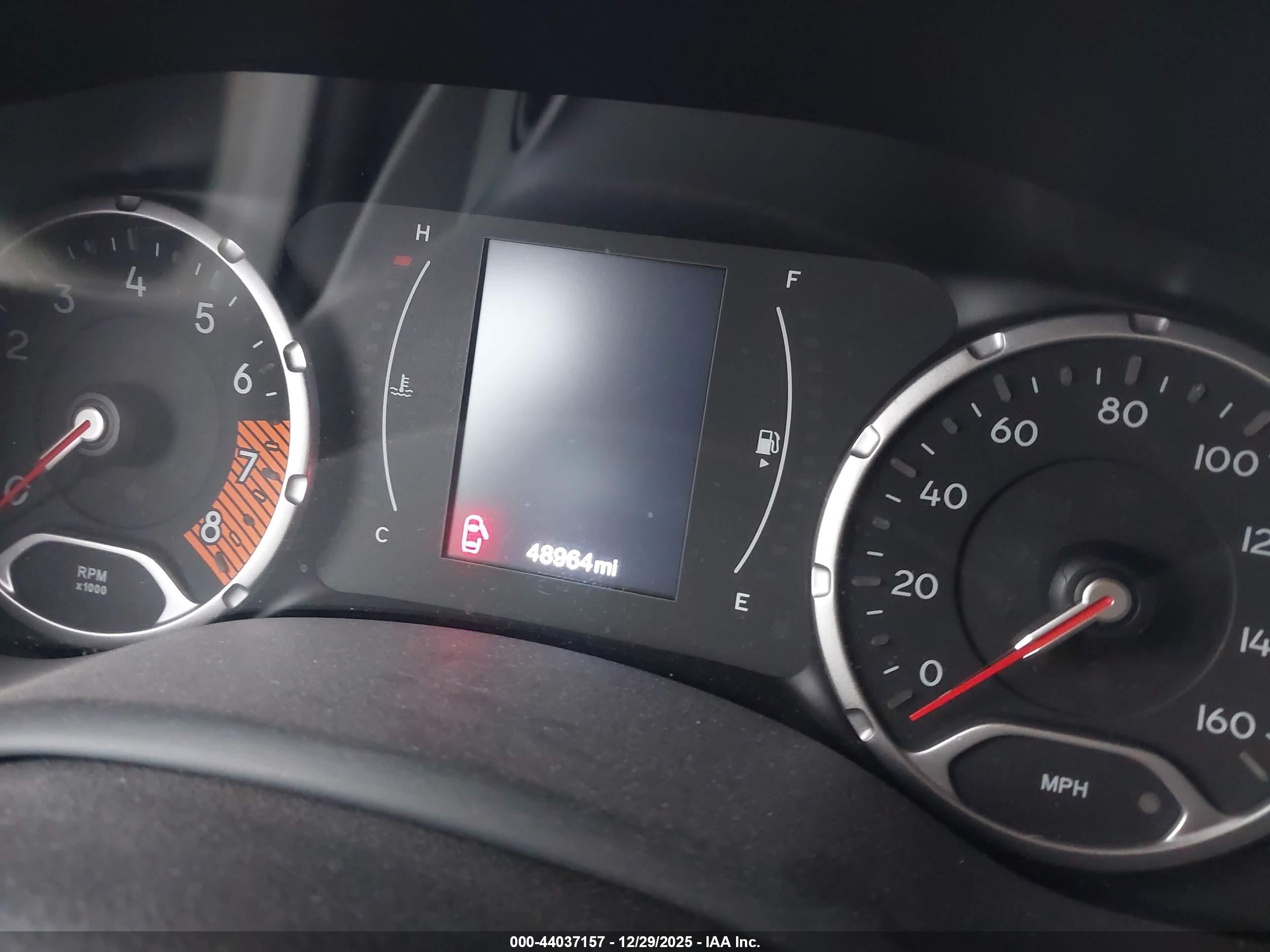 JEEP RENEGADE image 7