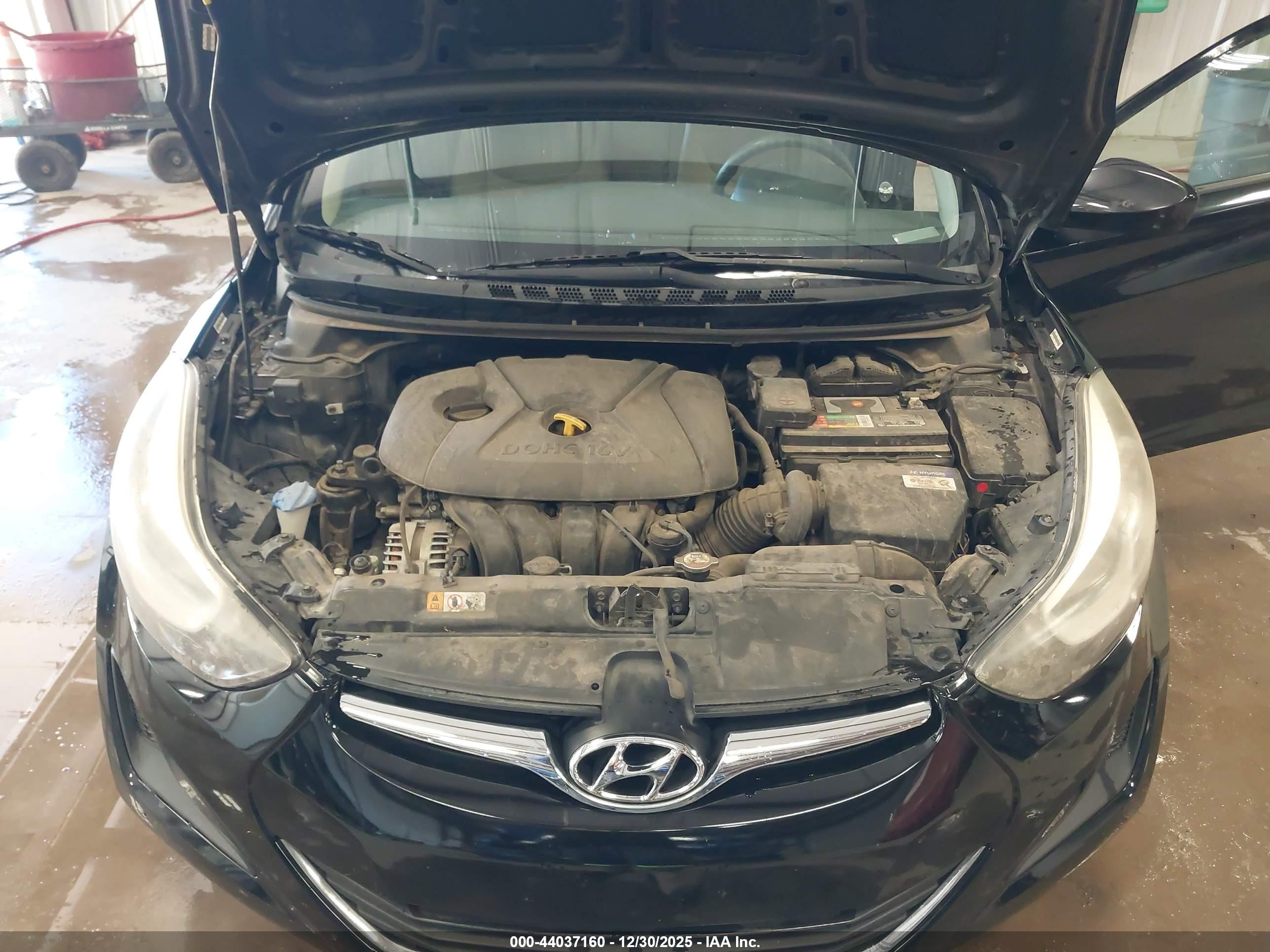 HYUNDAI ELANTRA image 10