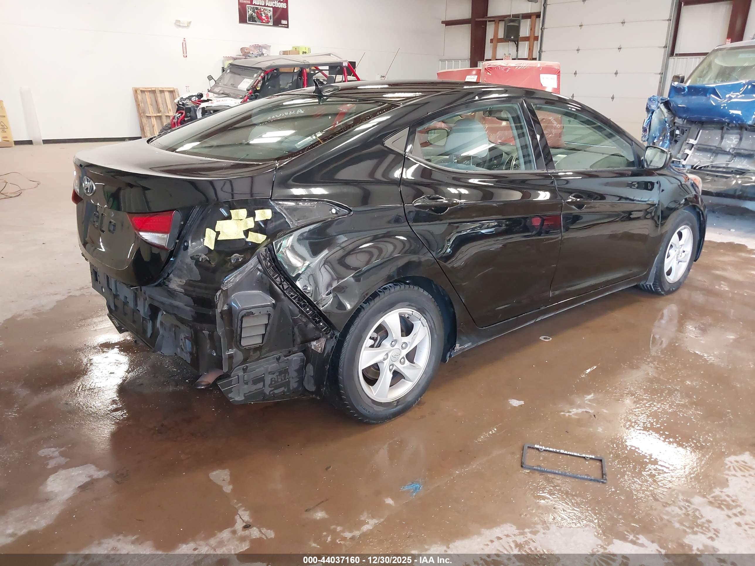 HYUNDAI ELANTRA image 4