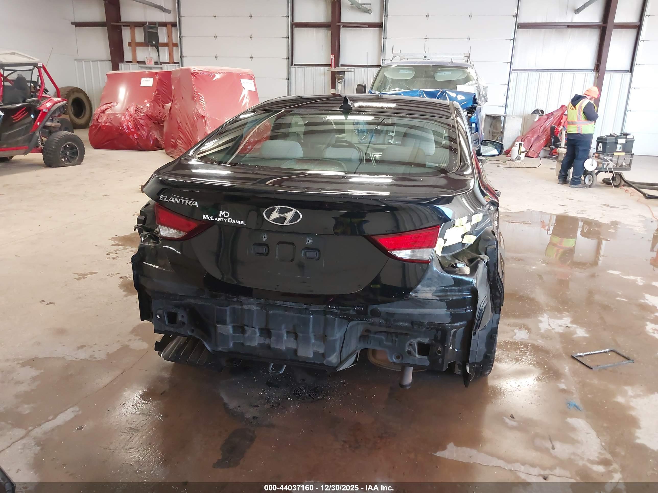 HYUNDAI ELANTRA image 6