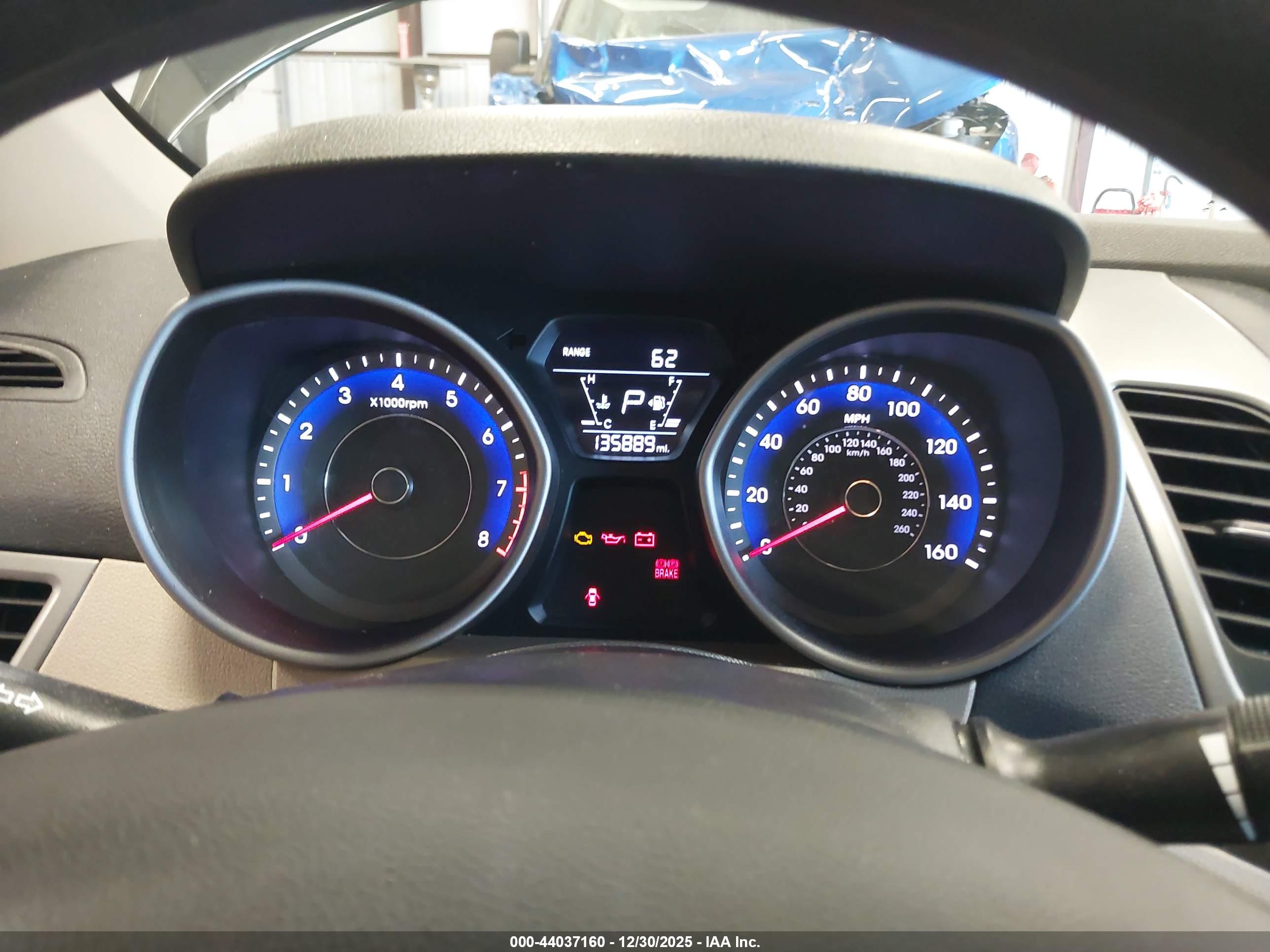 HYUNDAI ELANTRA image 7
