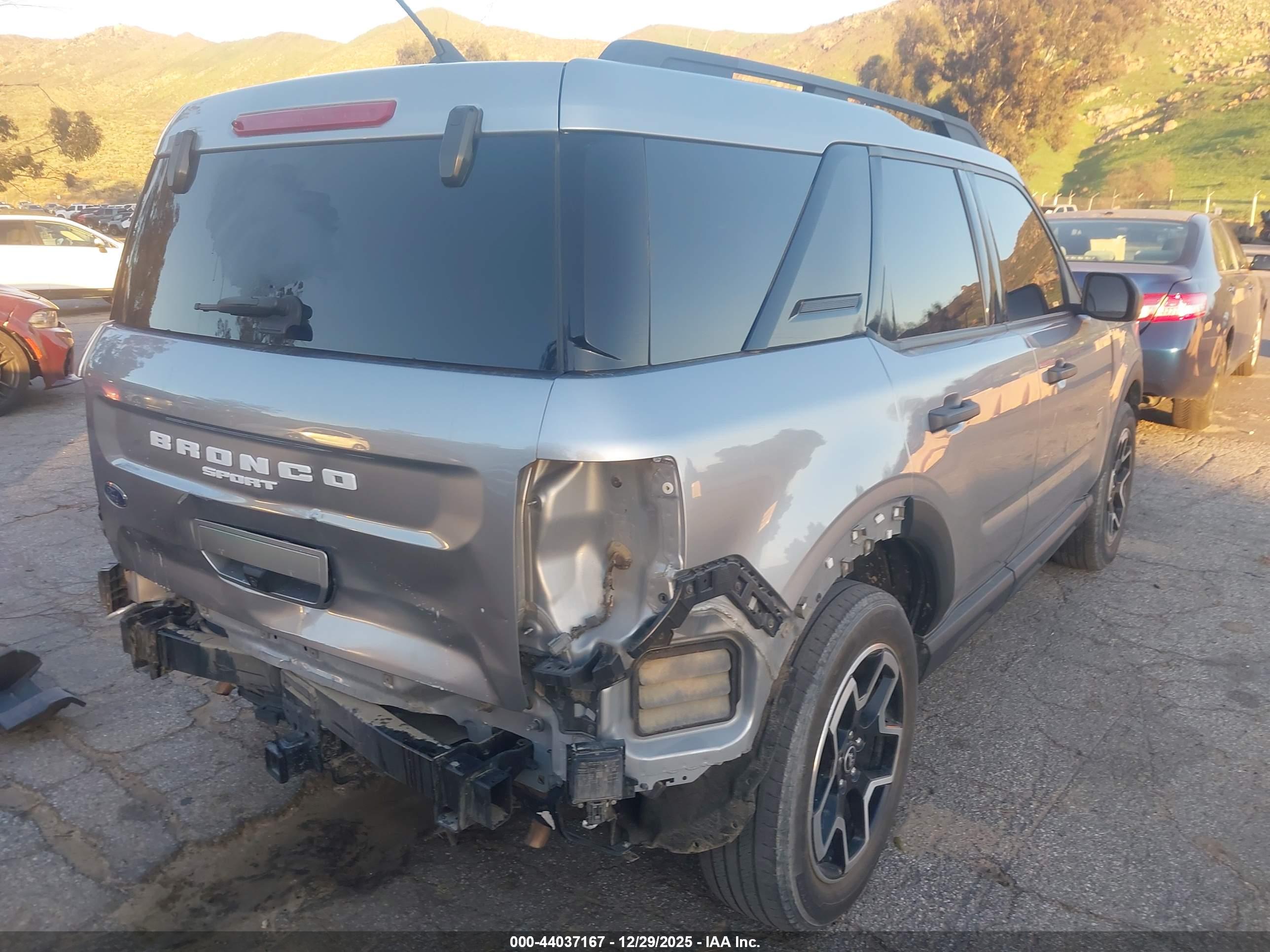 FORD BRONCO image 4
