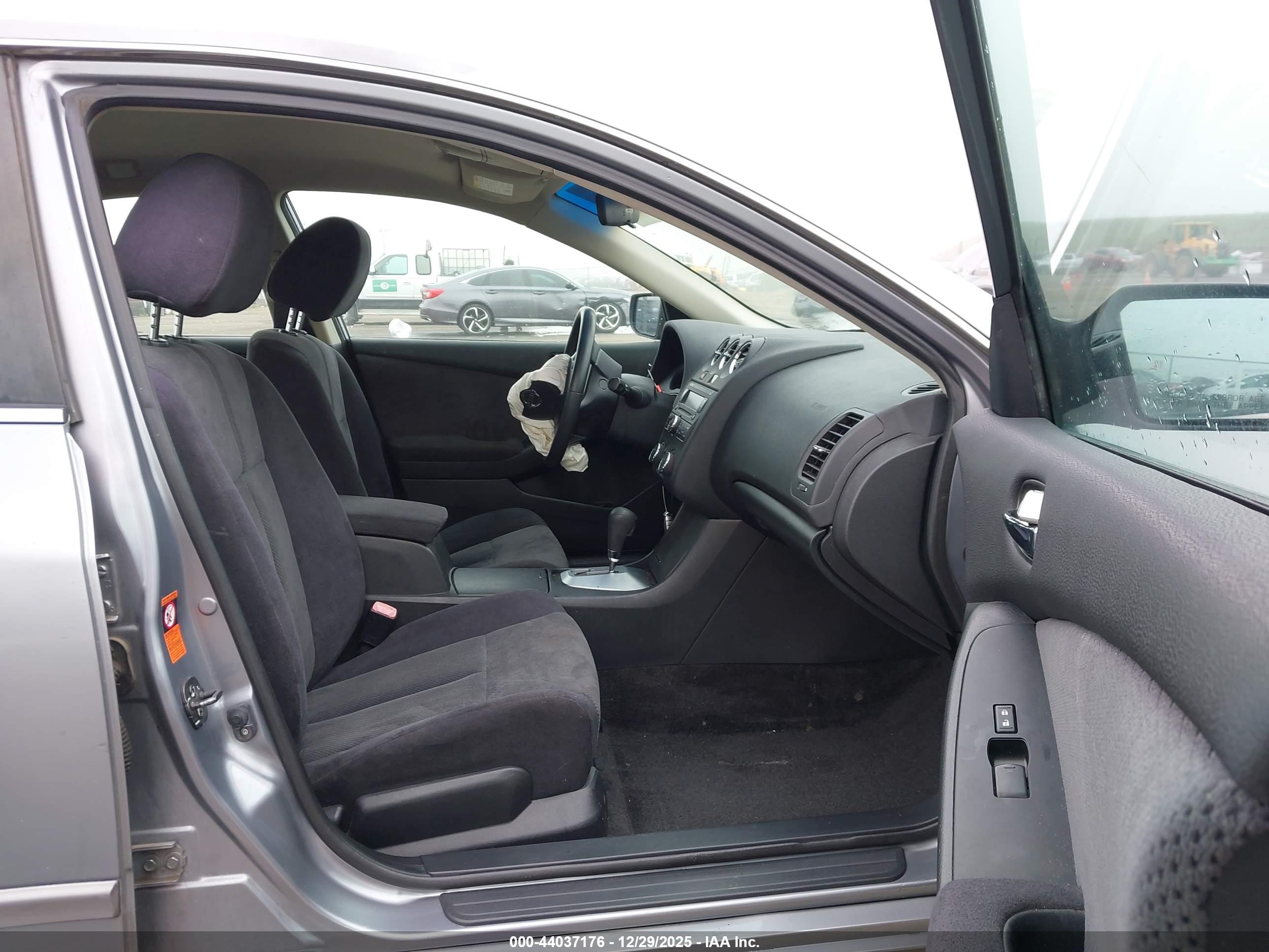NISSAN ALTIMA image 5