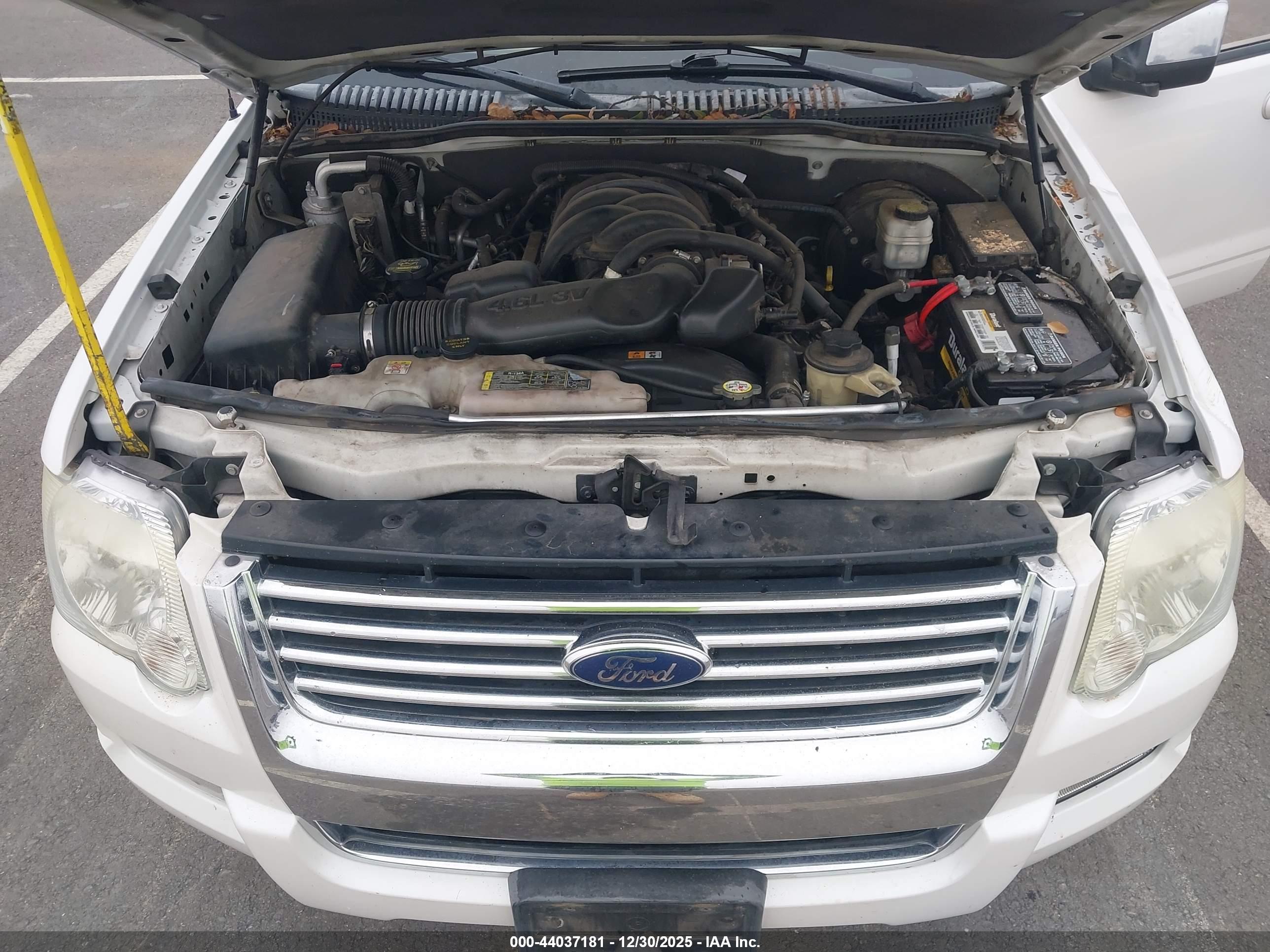 FORD EXPLORER image 10