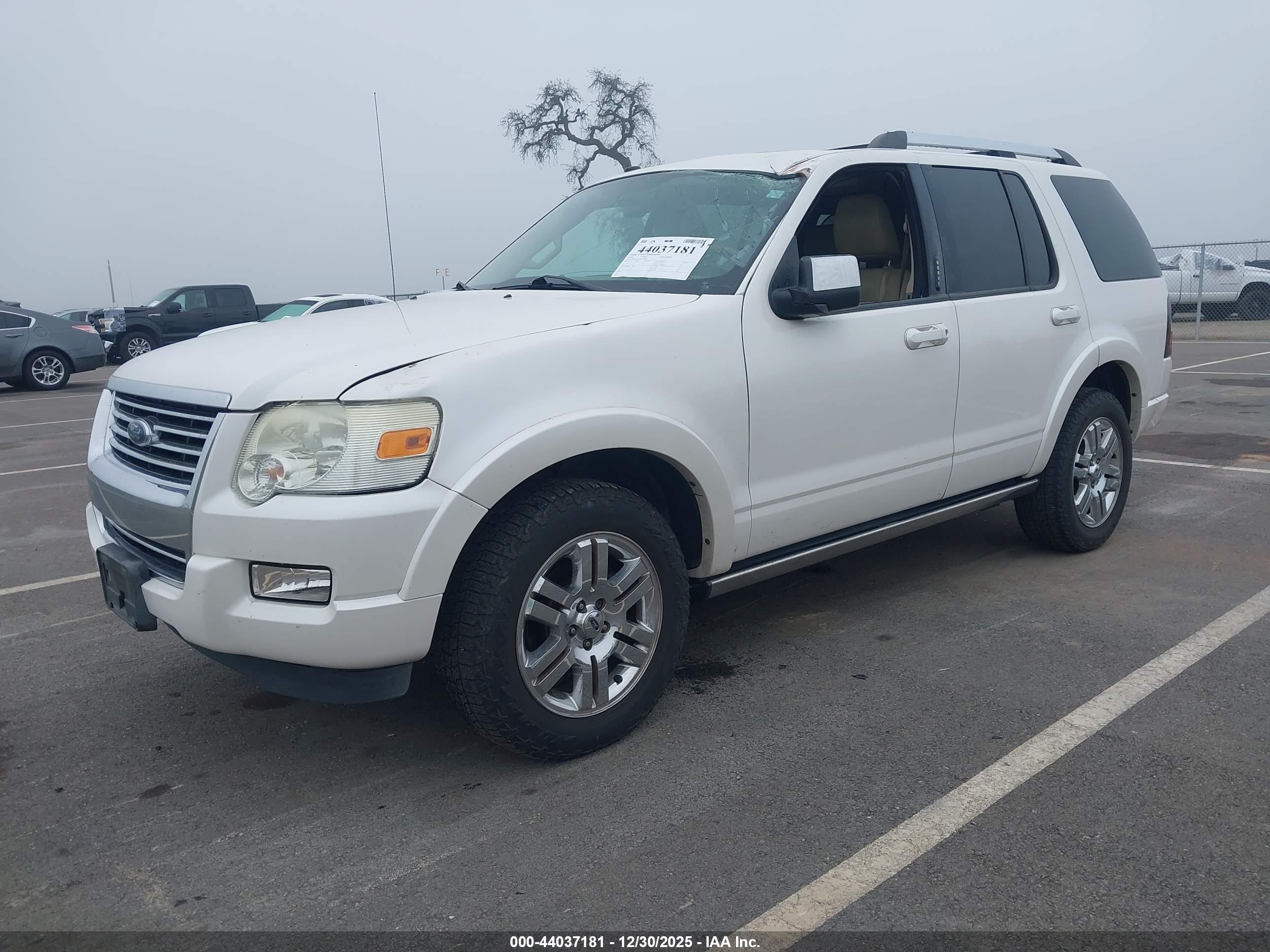 FORD EXPLORER image 2