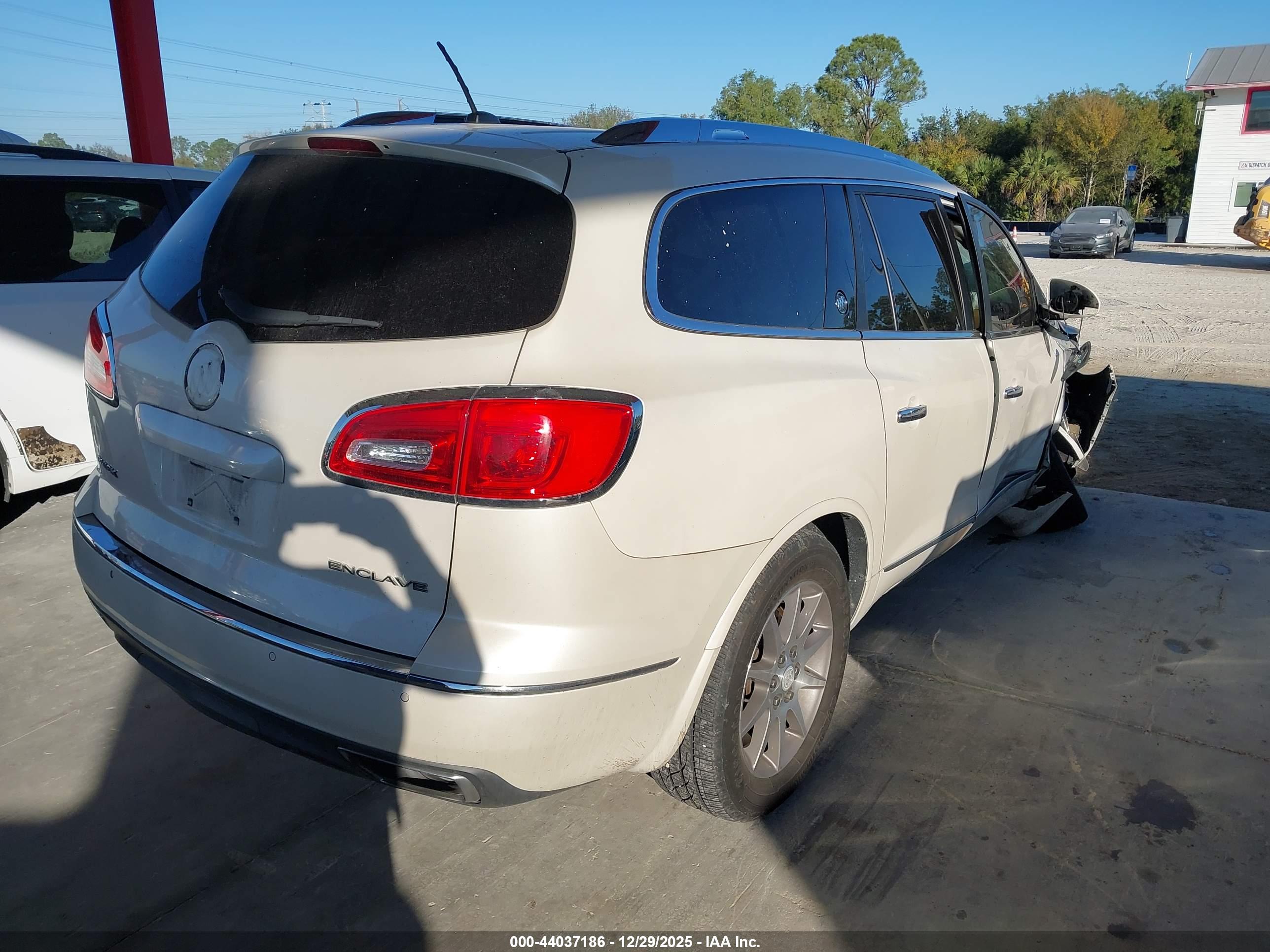 BUICK ENCLAVE image 4