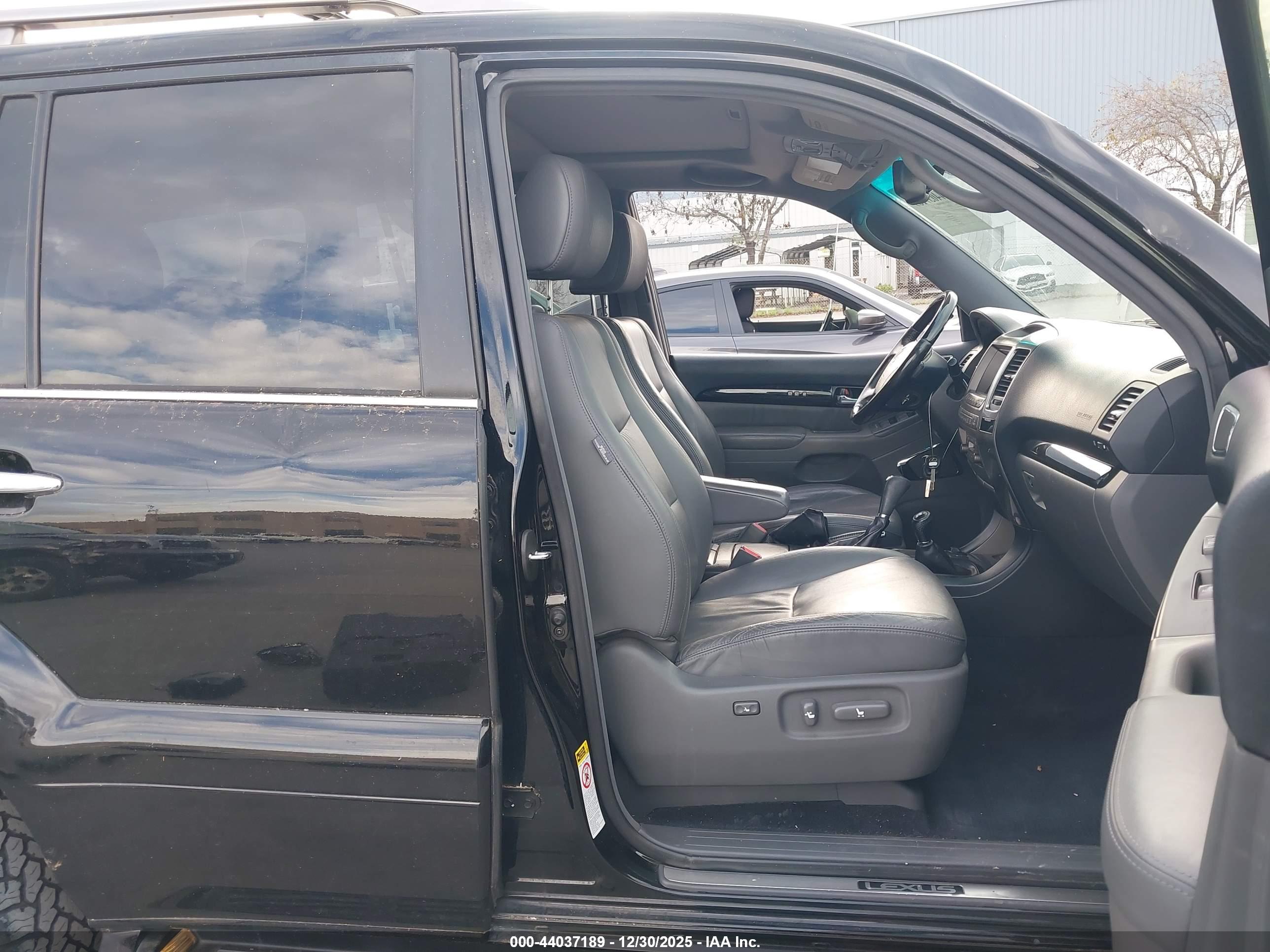 LEXUS GX image 5