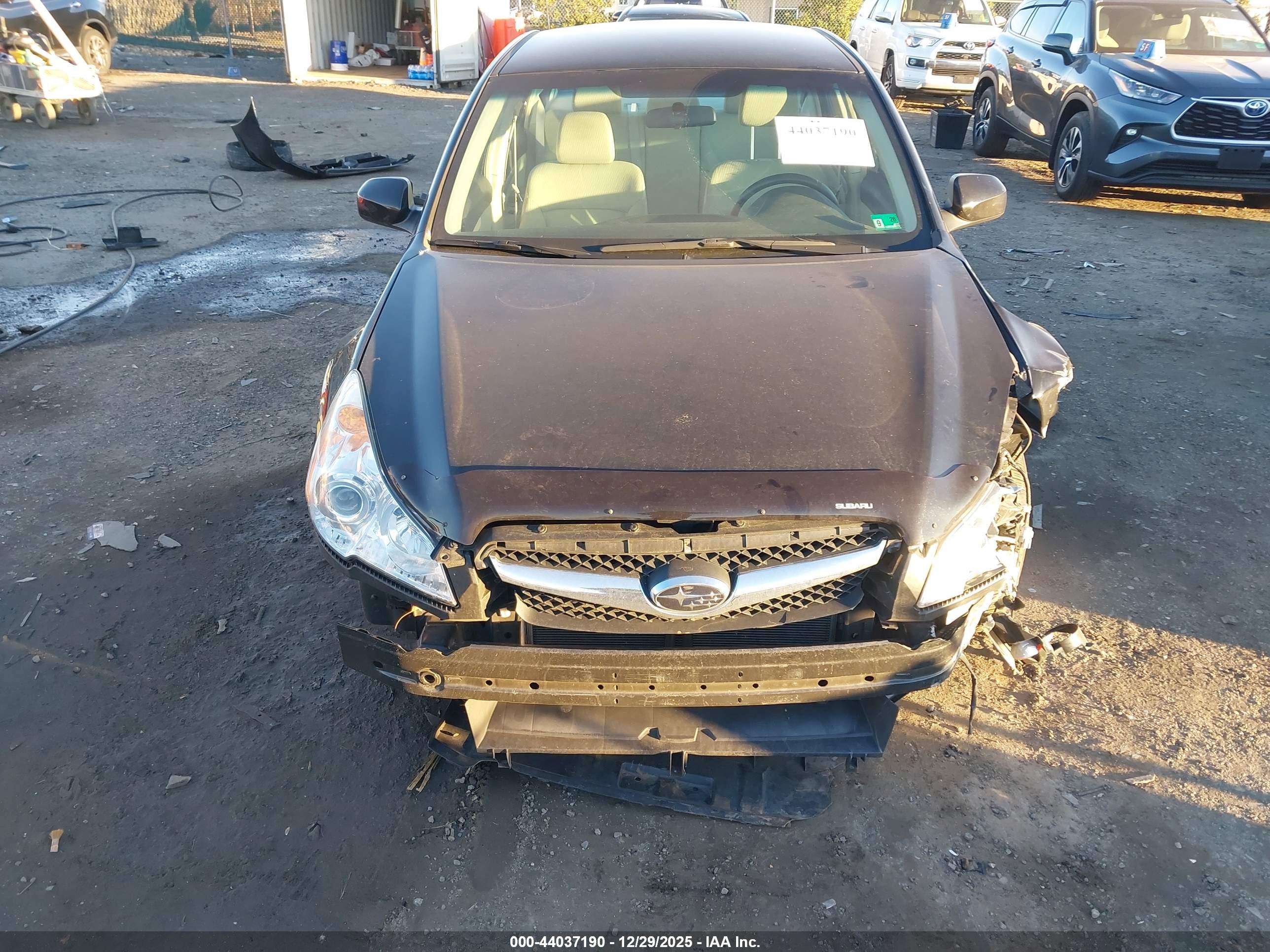 SUBARU LEGACY image 6