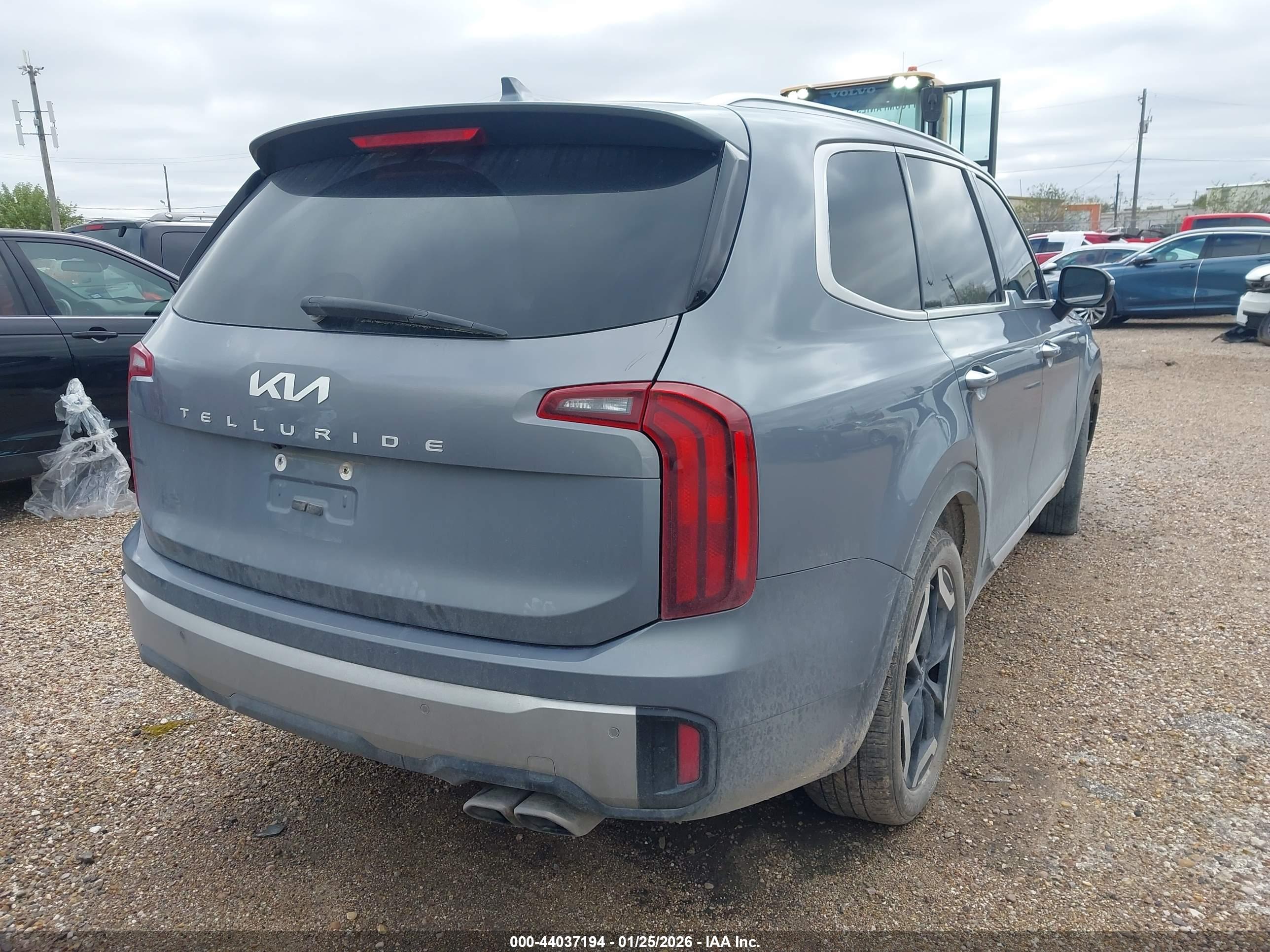KIA TELLURIDE image 4