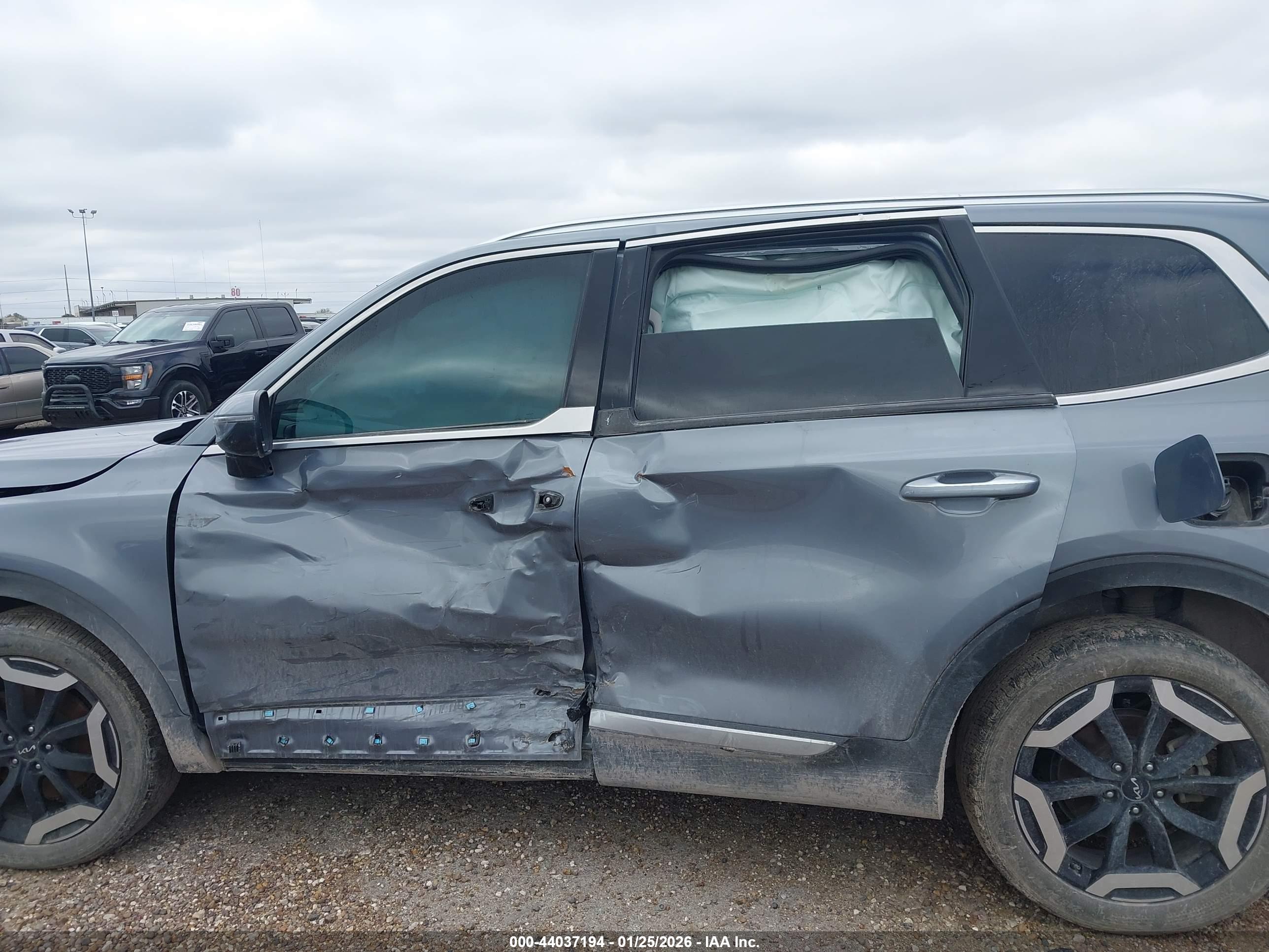 KIA TELLURIDE image 6
