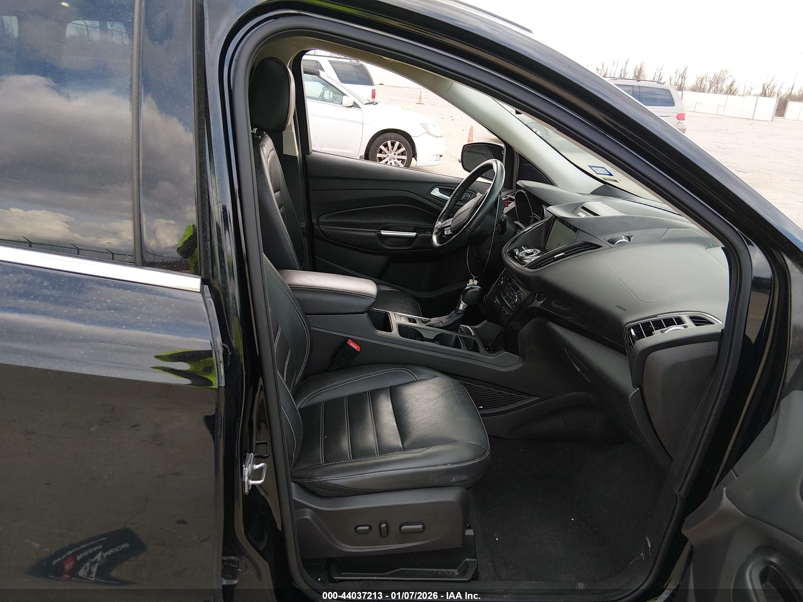 FORD ESCAPE image 5
