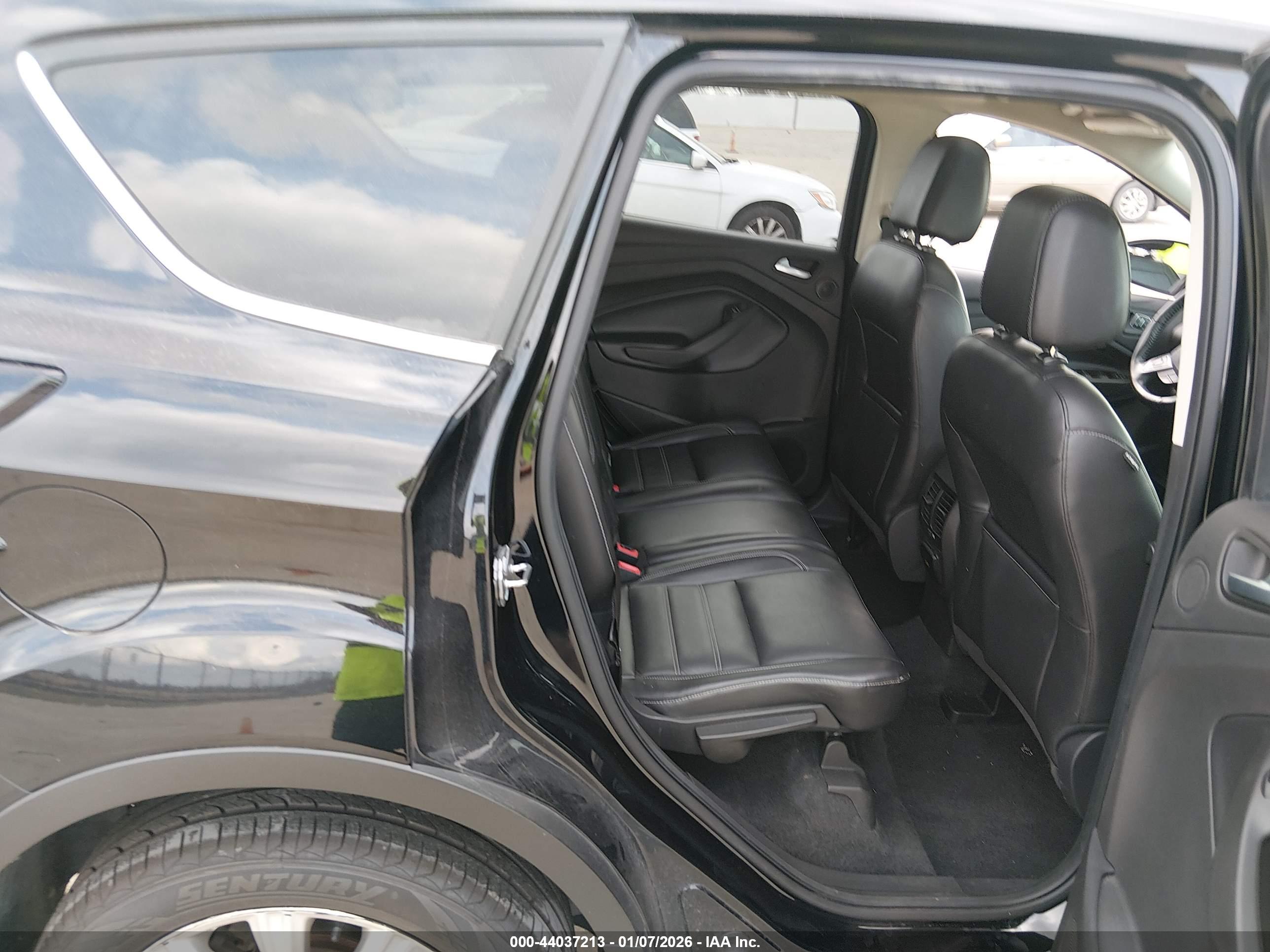 FORD ESCAPE image 8