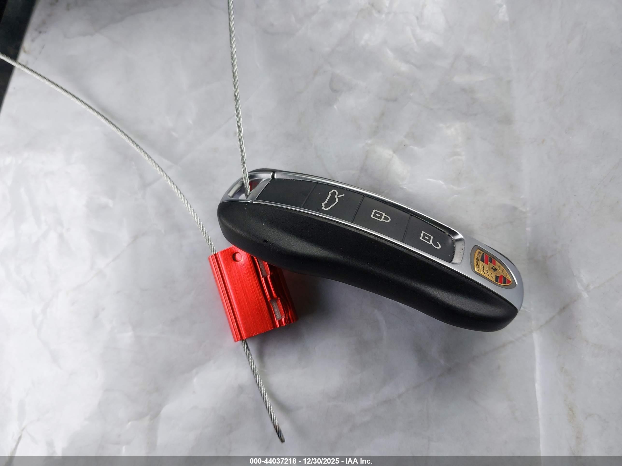 PORSCHE 911 image 11