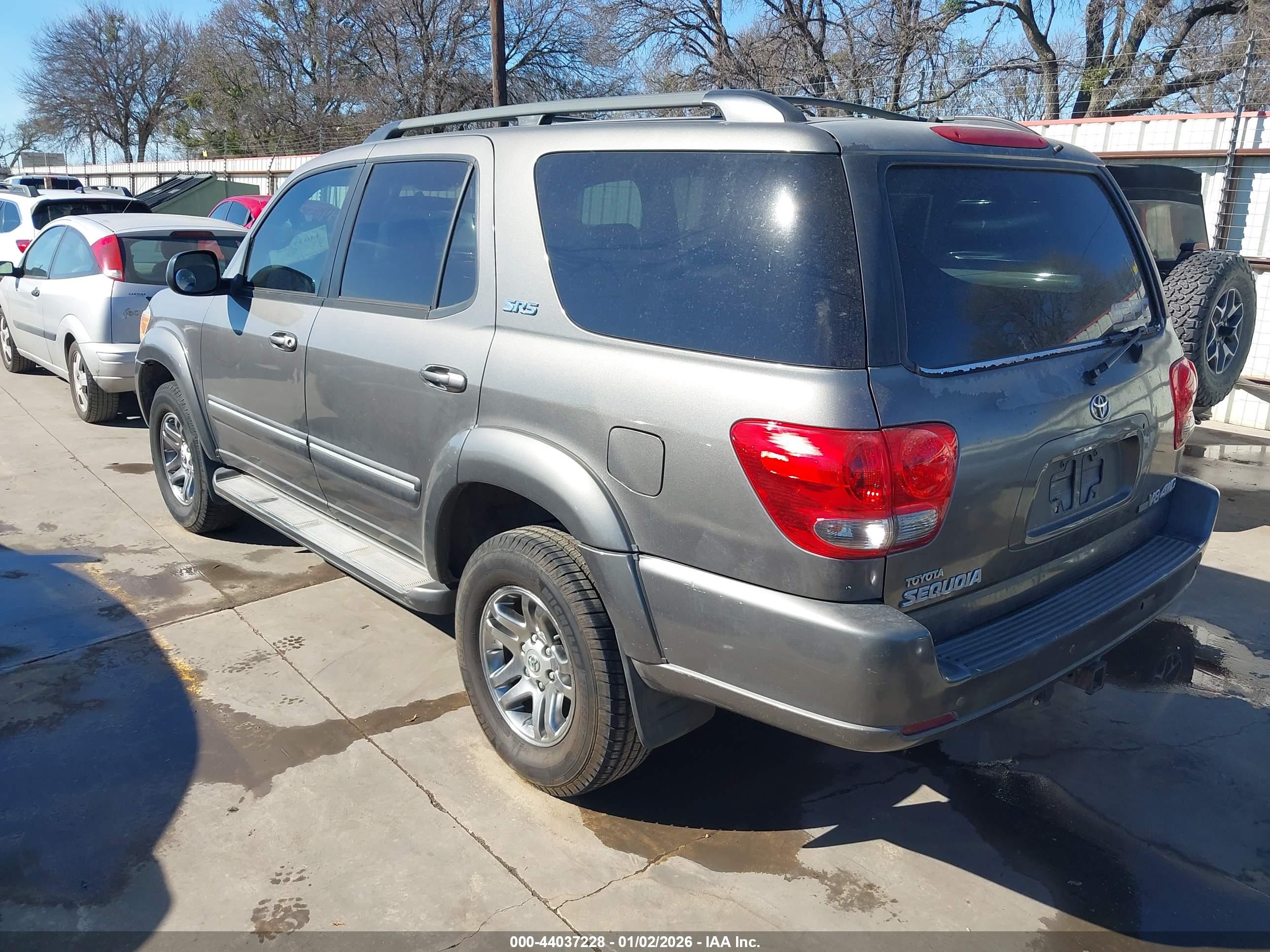 TOYOTA SEQUOIA image 3