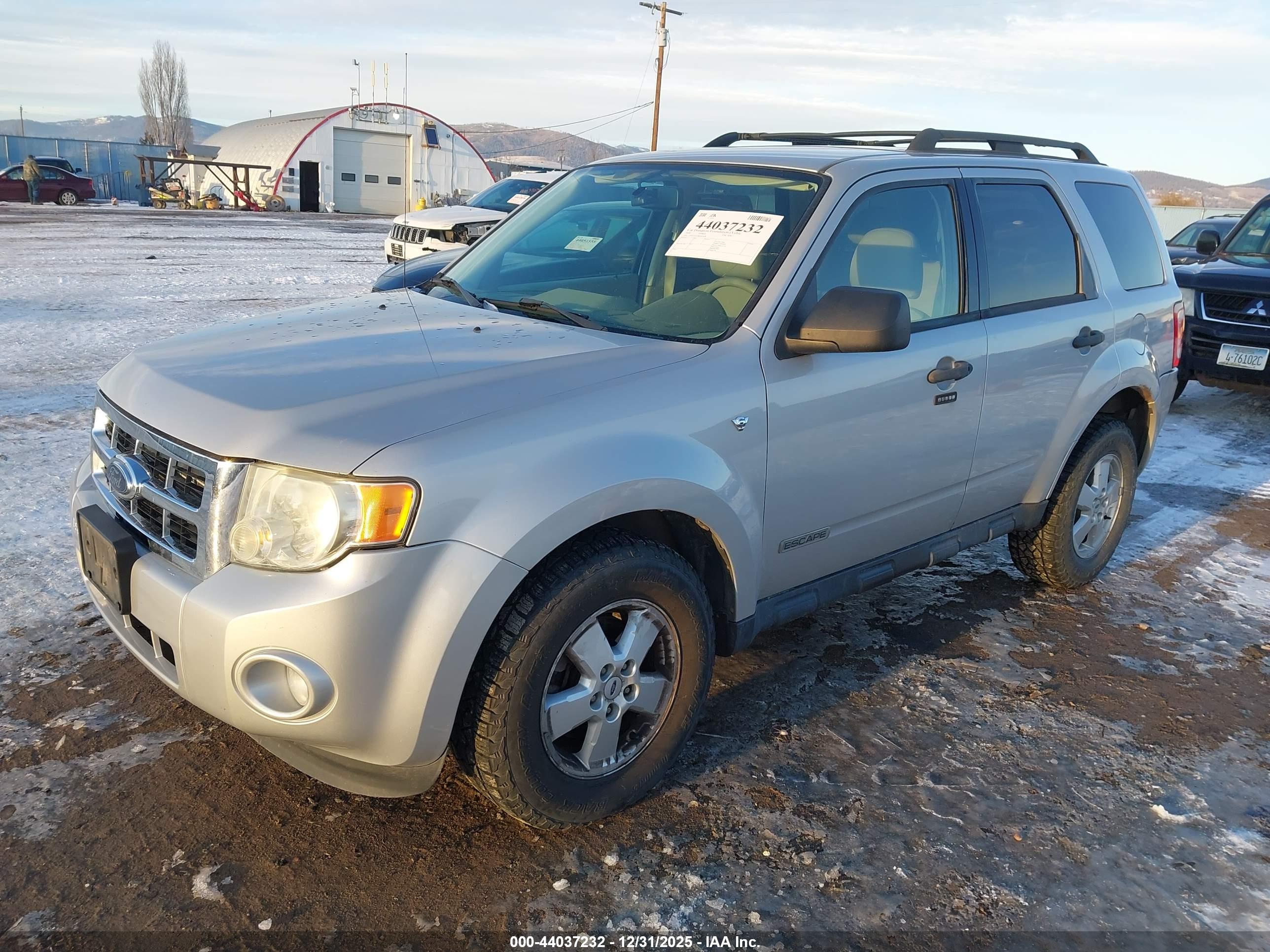 FORD ESCAPE image 2