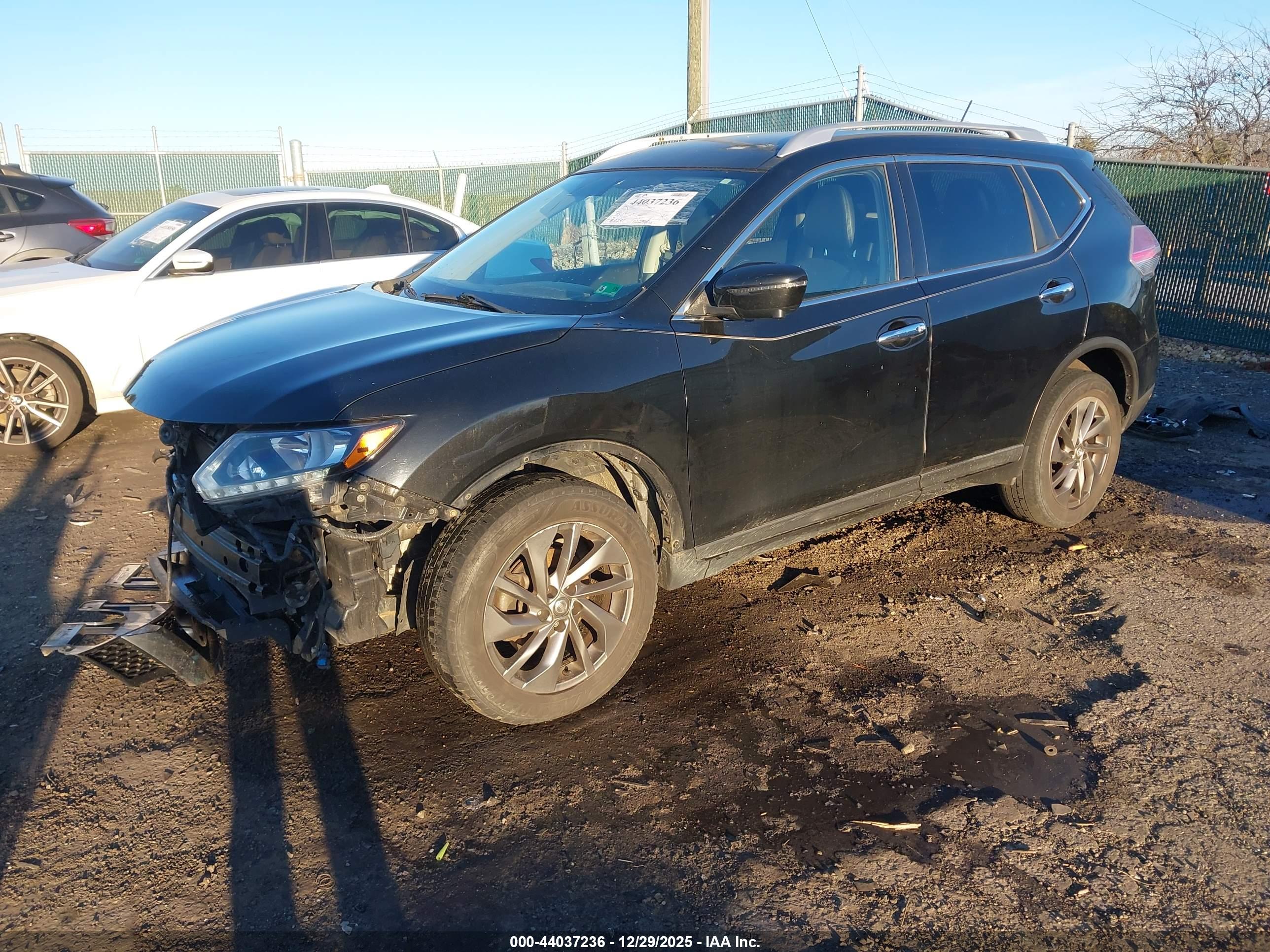 NISSAN ROGUE image 2